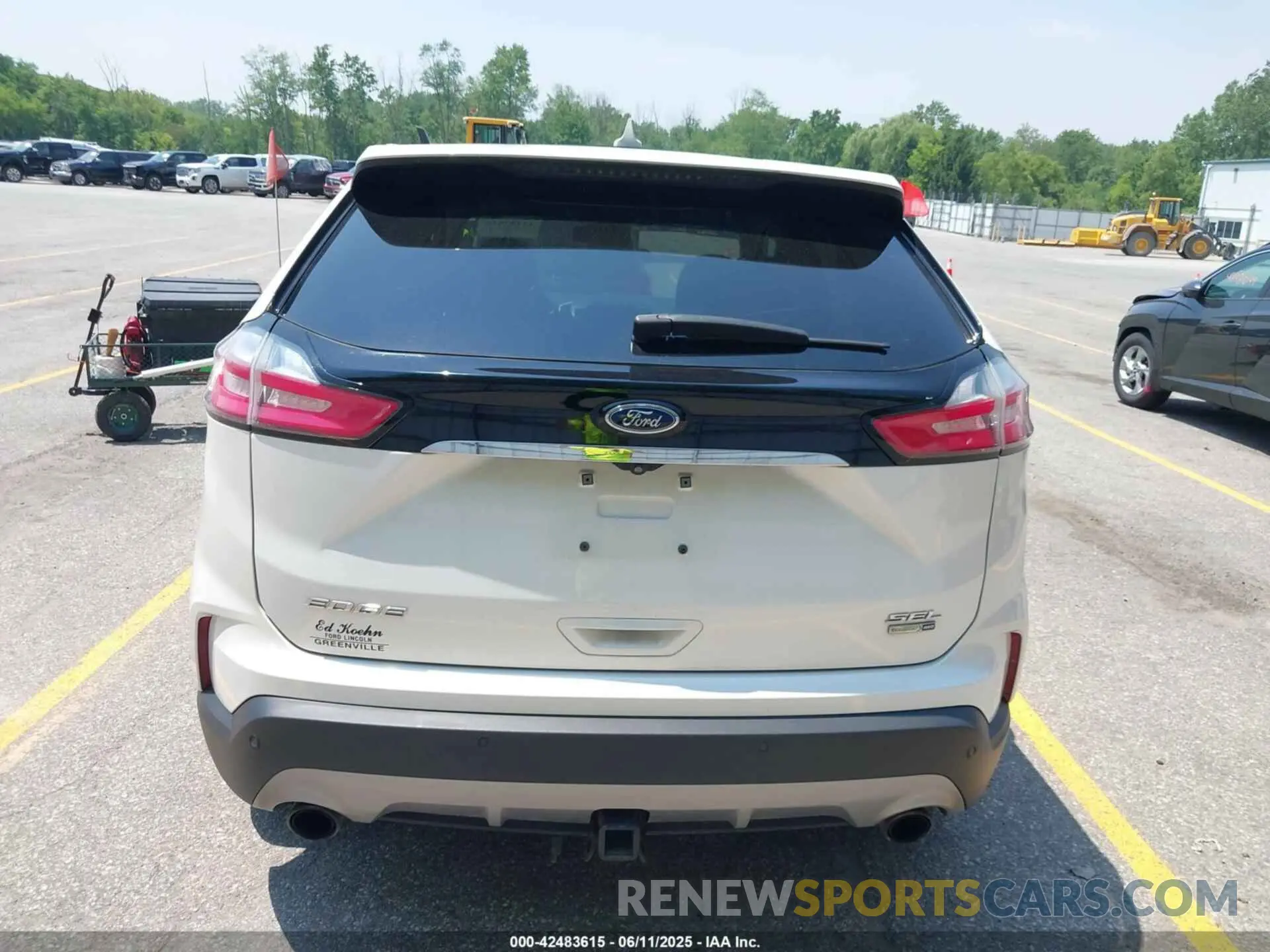 16 Photograph of a damaged car 2FMPK4J96KBB36191 FORD EDGE 2019
