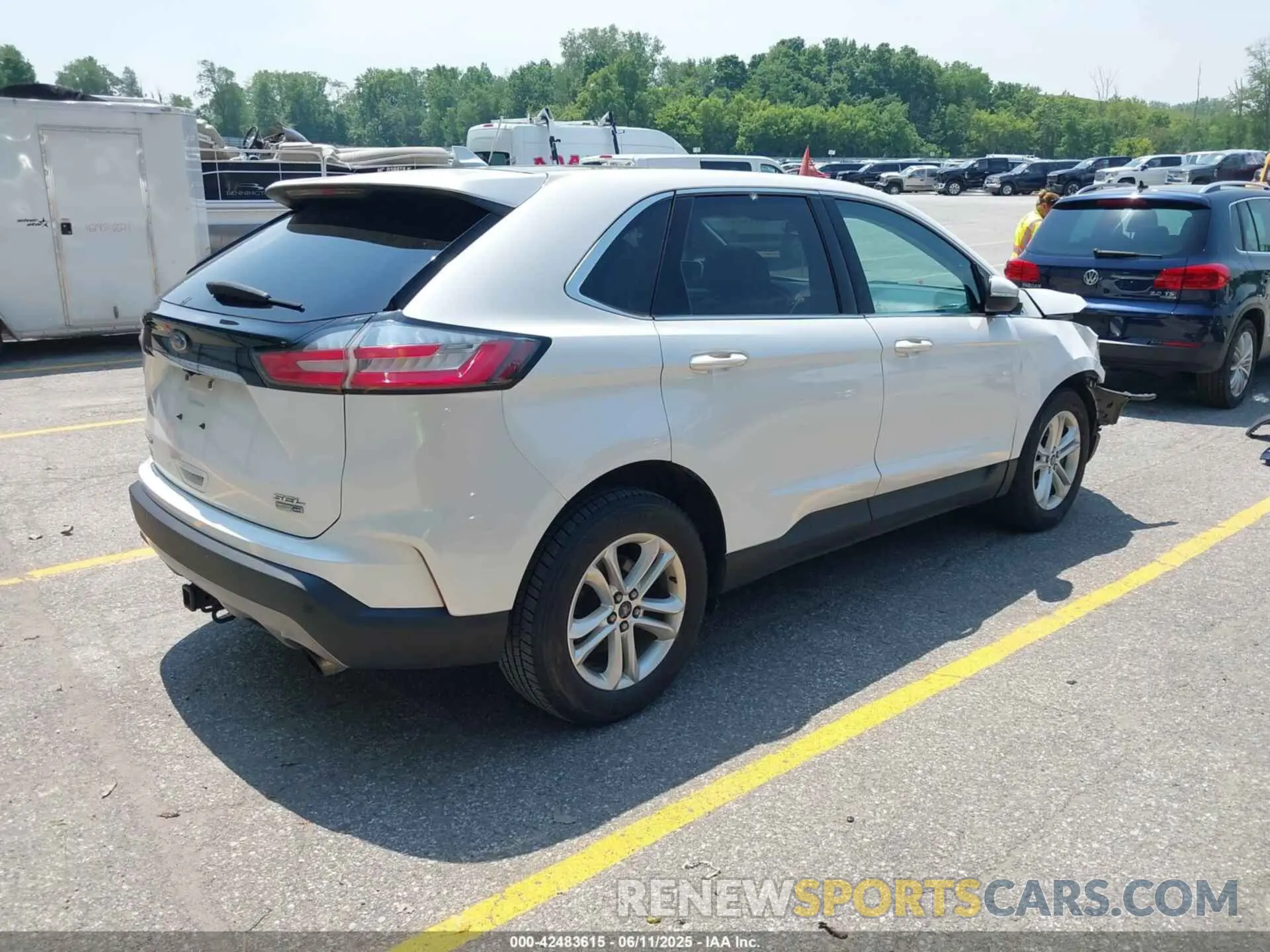 4 Photograph of a damaged car 2FMPK4J96KBB36191 FORD EDGE 2019