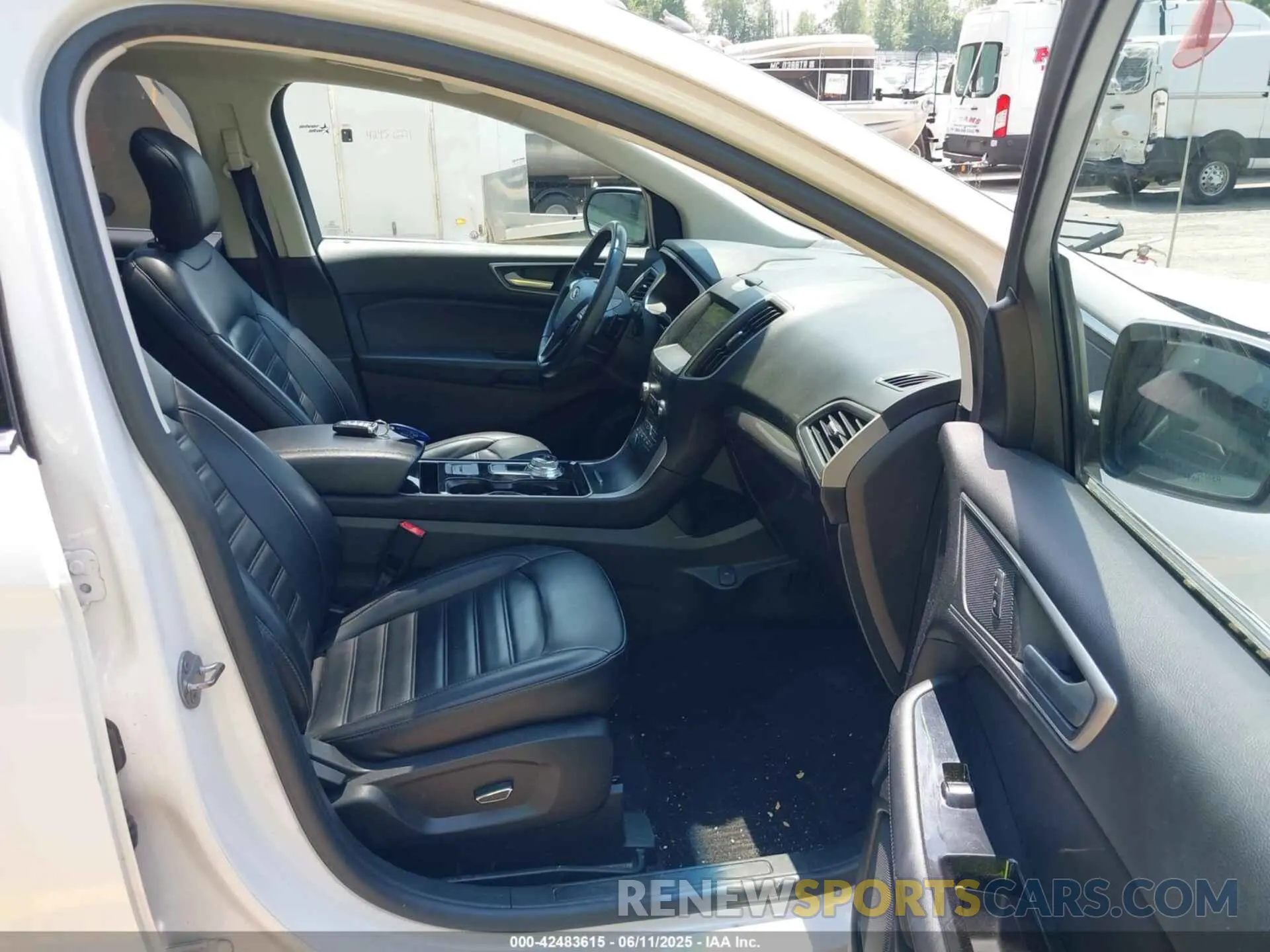 5 Photograph of a damaged car 2FMPK4J96KBB36191 FORD EDGE 2019