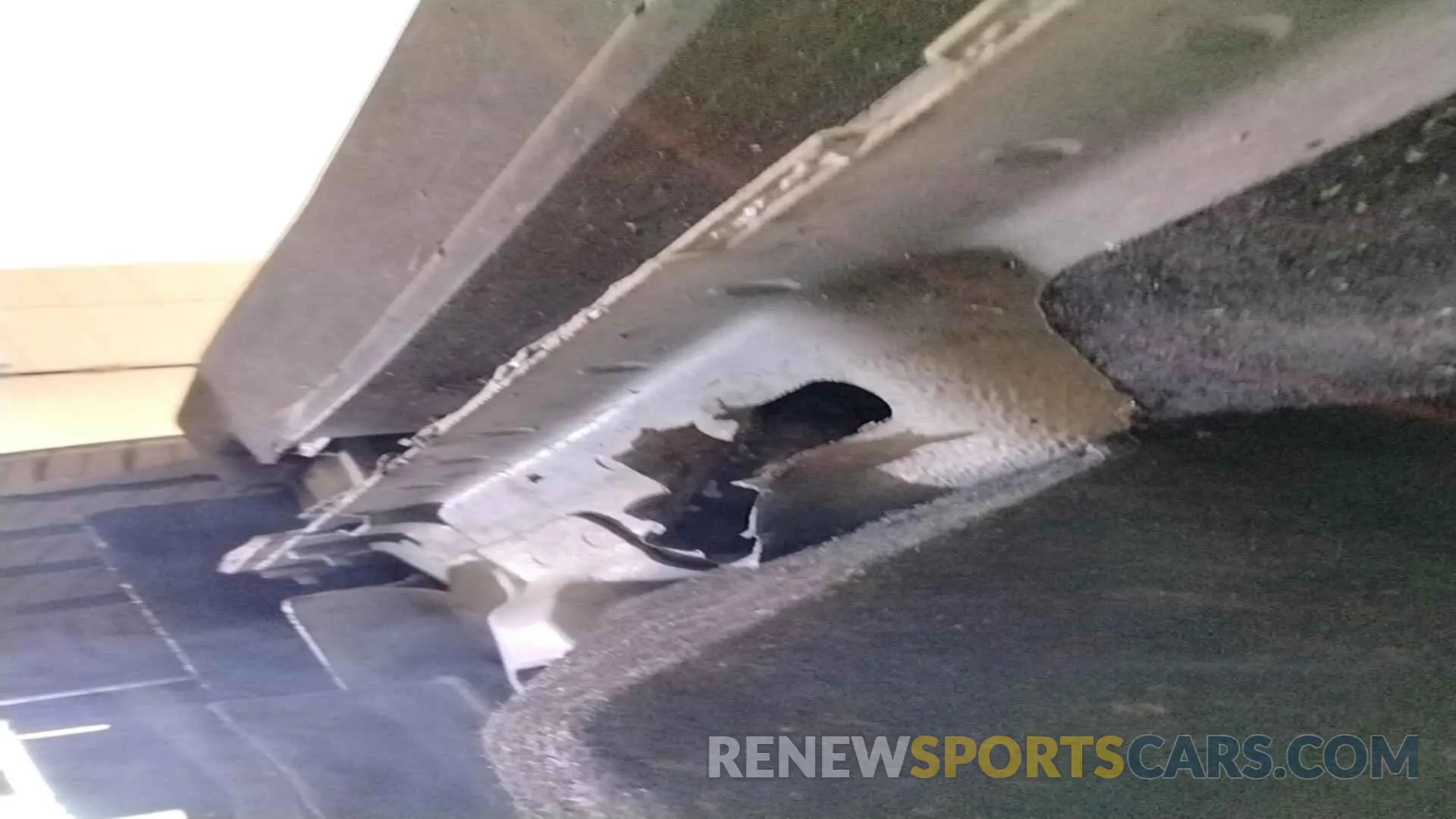 4 Photograph of a damaged car 2FMPK4J96KBB92552 FORD EDGE 2019