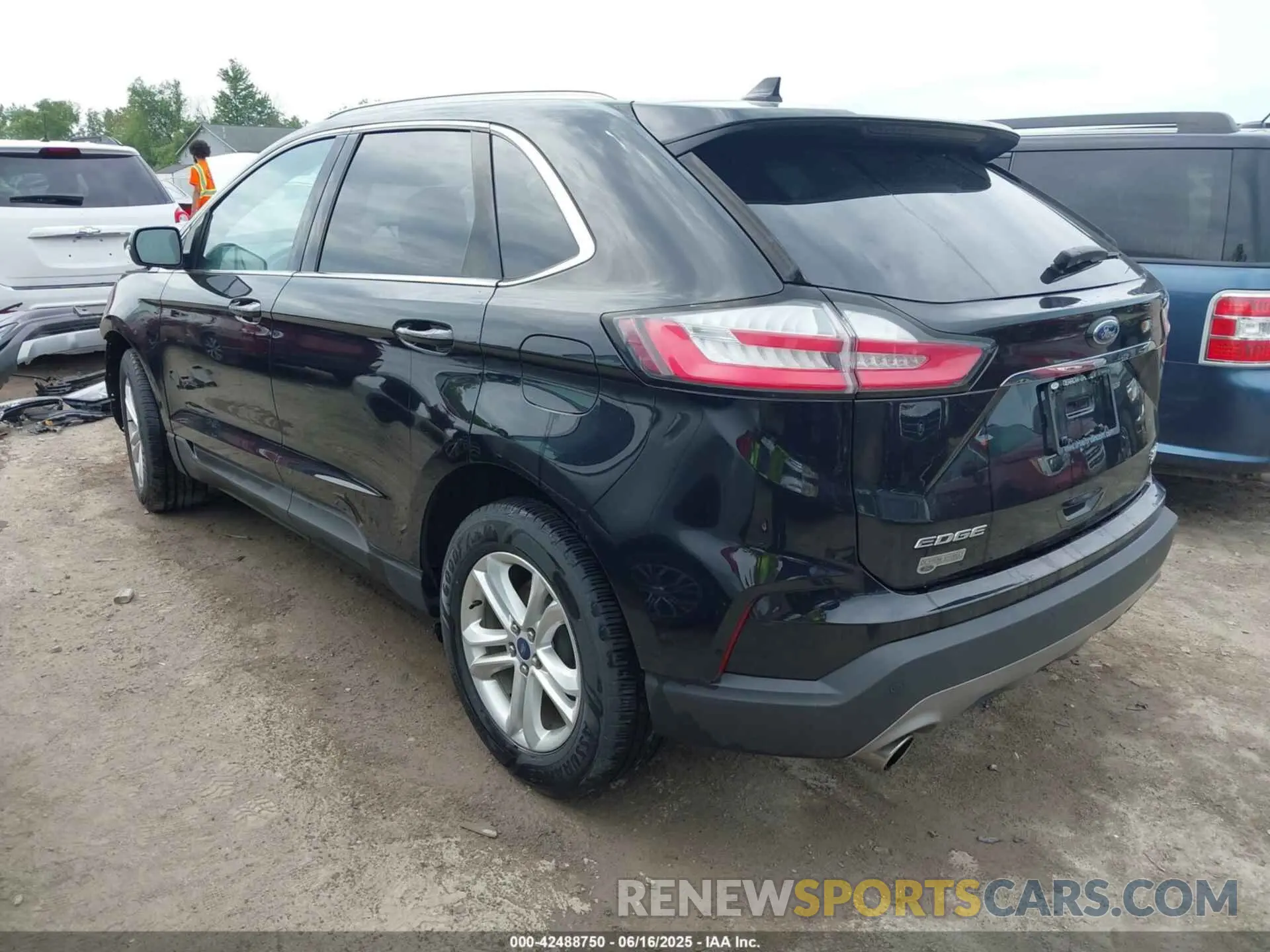 3 Photograph of a damaged car 2FMPK4J96KBC18745 FORD EDGE 2019