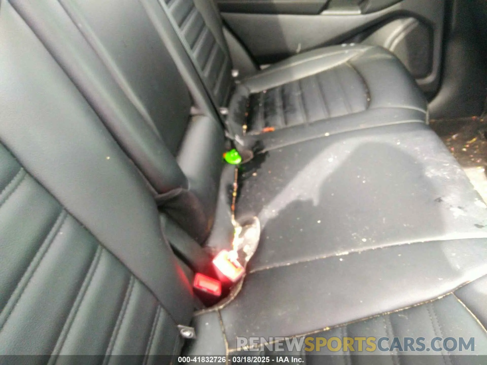 8 Photograph of a damaged car 2FMPK4J96KBC26540 FORD EDGE 2019