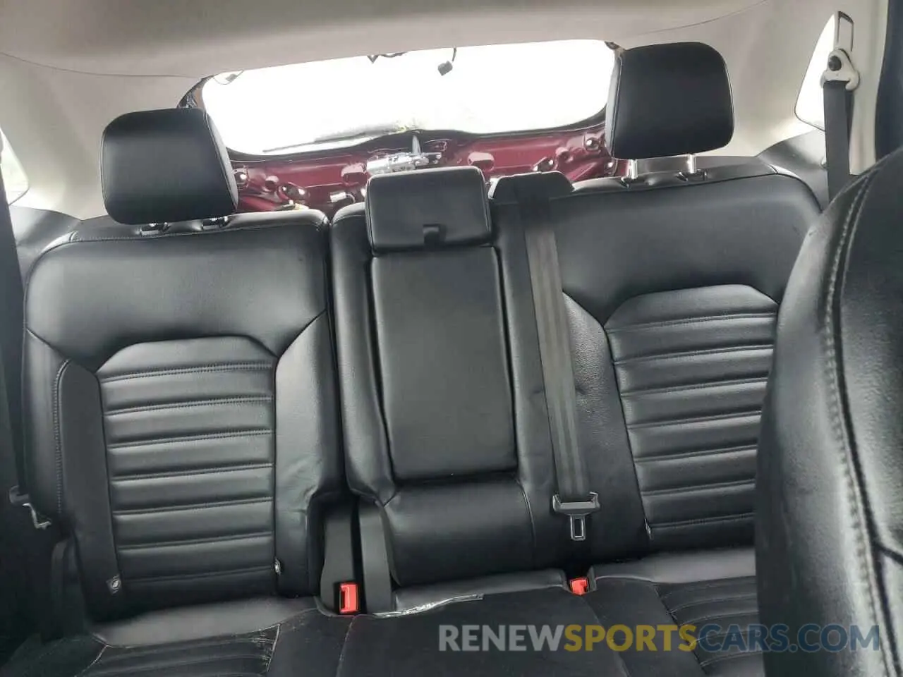10 Photograph of a damaged car 2FMPK4J97KBB23143 FORD EDGE 2019