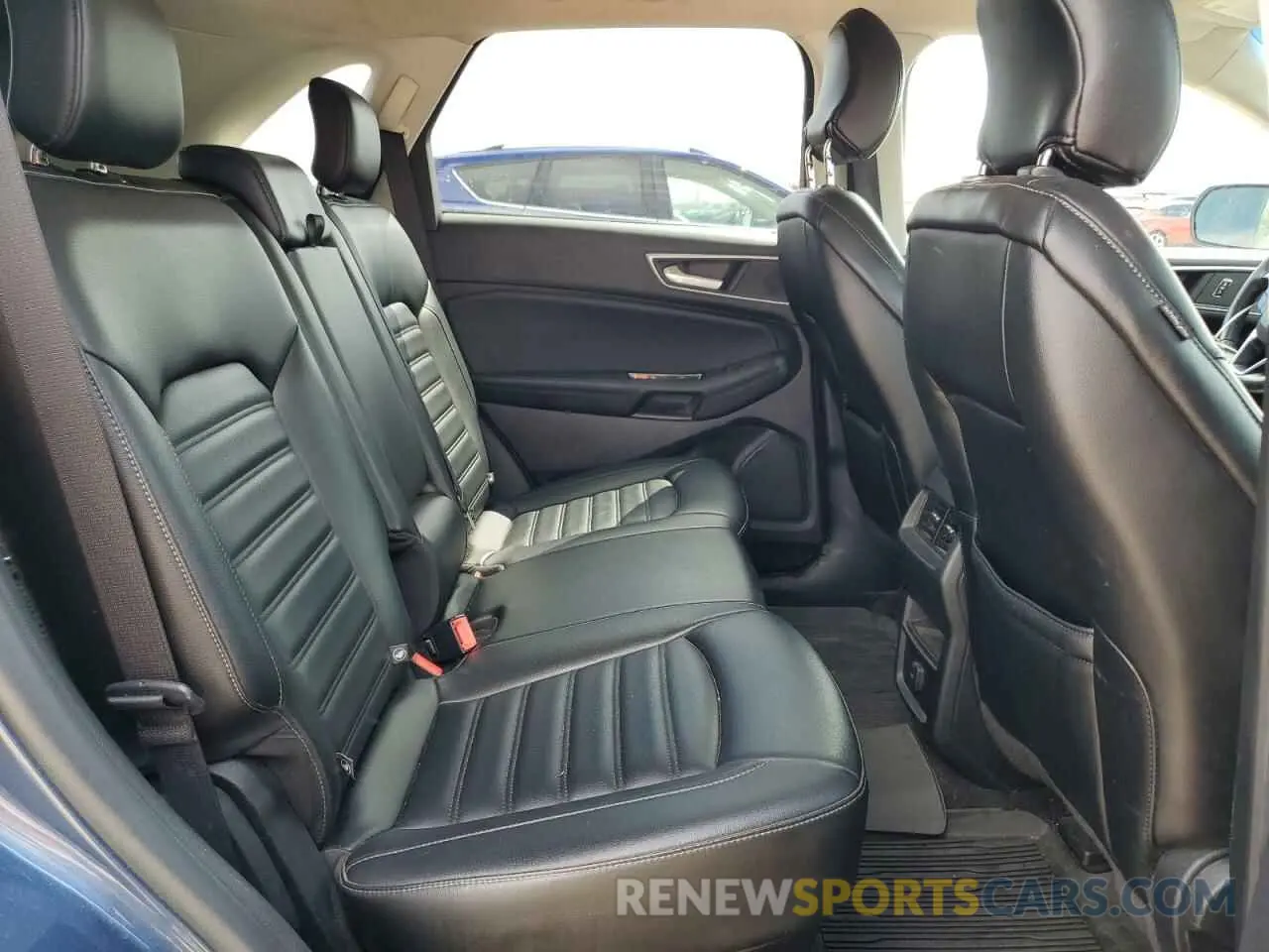 10 Photograph of a damaged car 2FMPK4J97KBC44576 FORD EDGE 2019