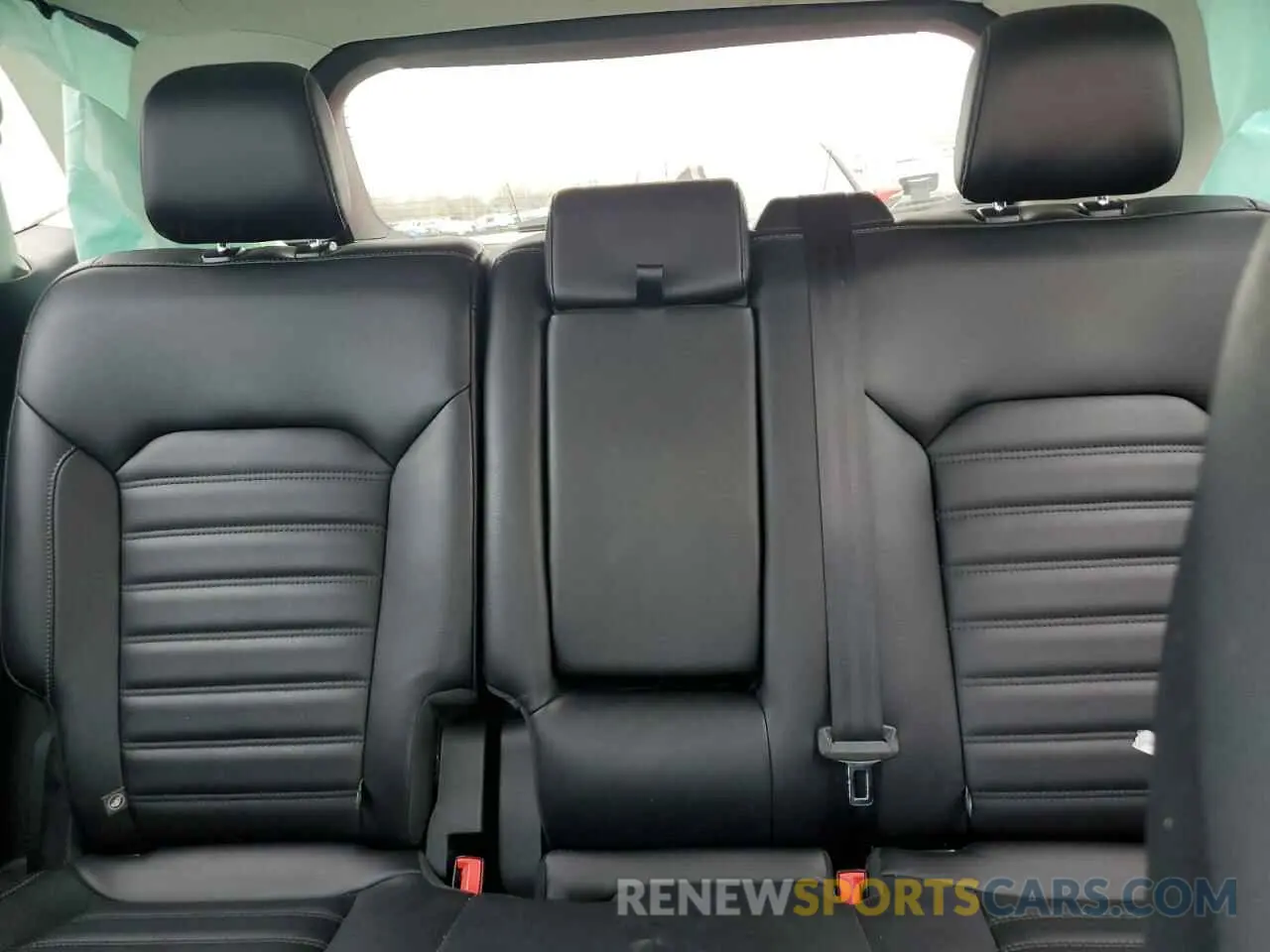 10 Photograph of a damaged car 2FMPK4J99KBB33916 FORD EDGE 2019