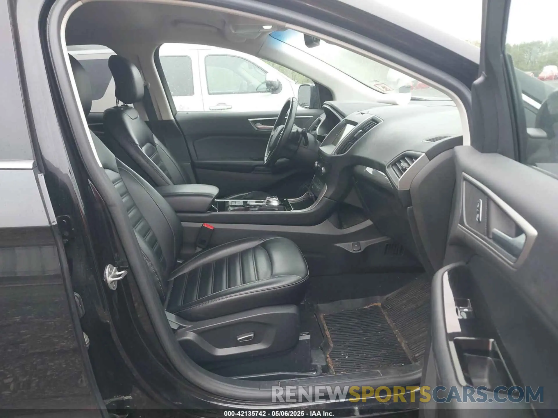 5 Photograph of a damaged car 2FMPK4J99KBC13622 FORD EDGE 2019