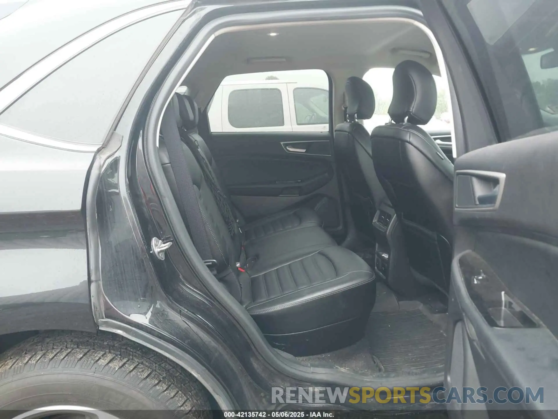 8 Photograph of a damaged car 2FMPK4J99KBC13622 FORD EDGE 2019