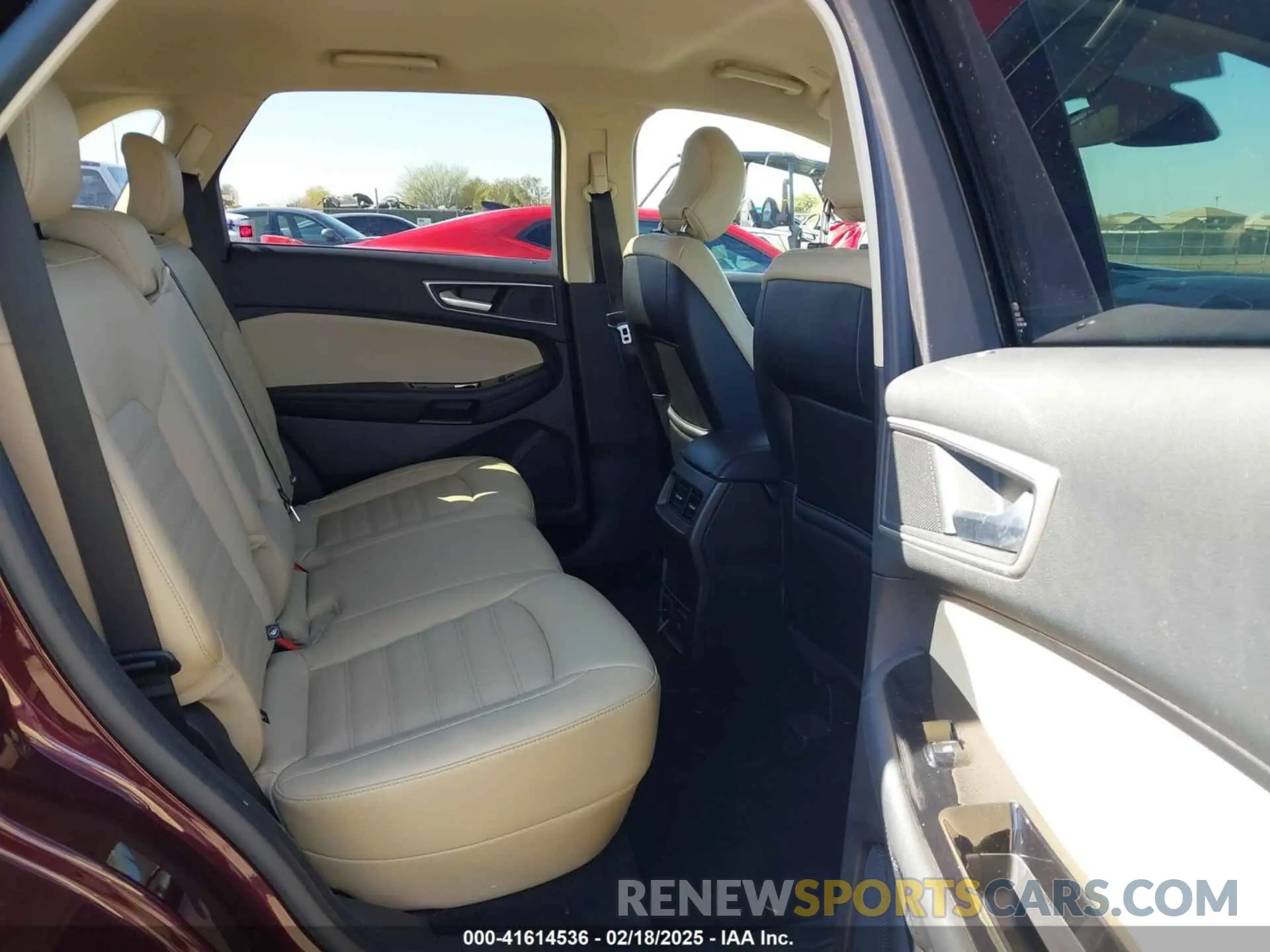 8 Photograph of a damaged car 2FMPK4J9XKBB10449 FORD EDGE 2019