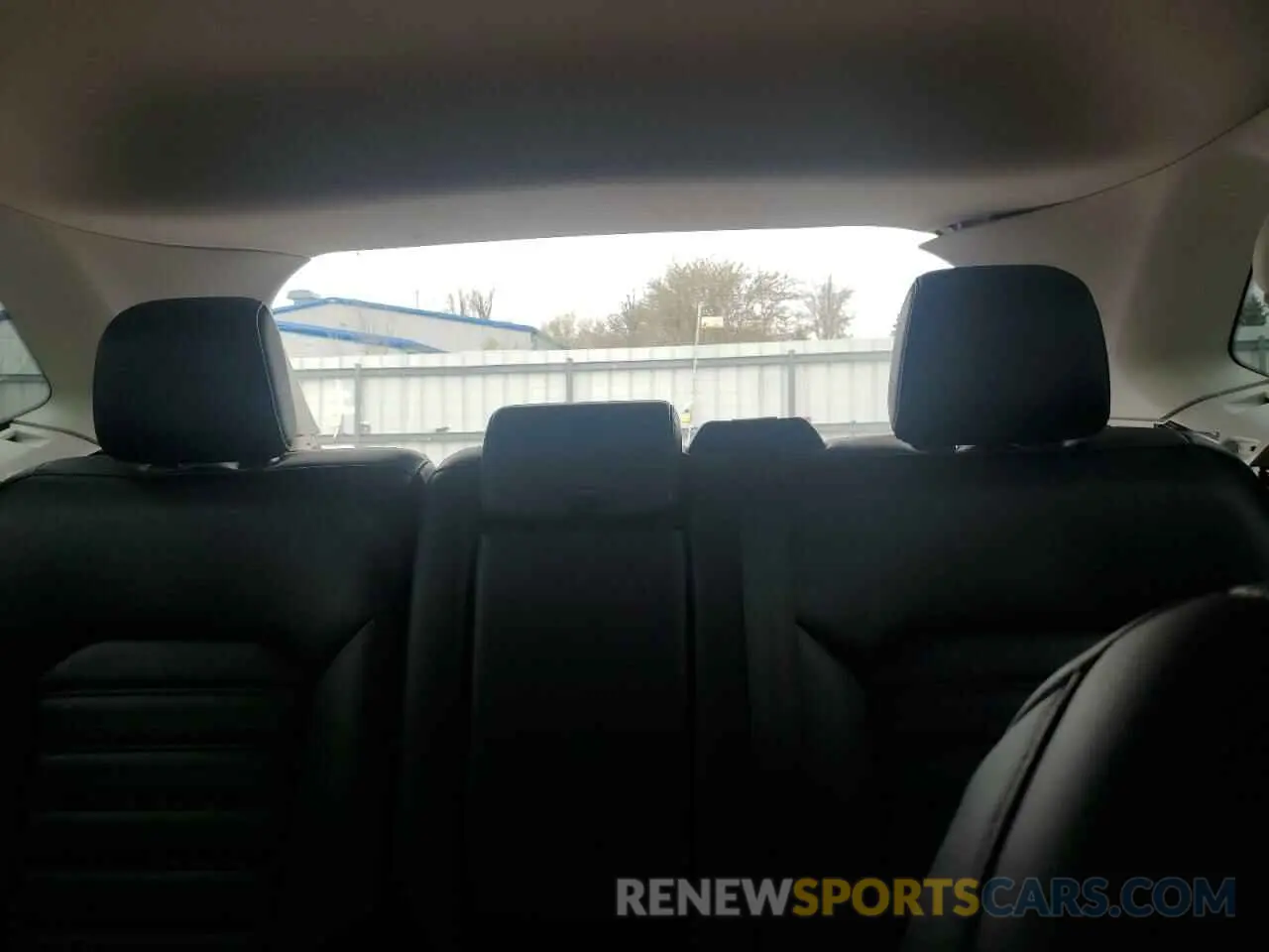 10 Photograph of a damaged car 2FMPK4J9XKBB18955 FORD EDGE 2019