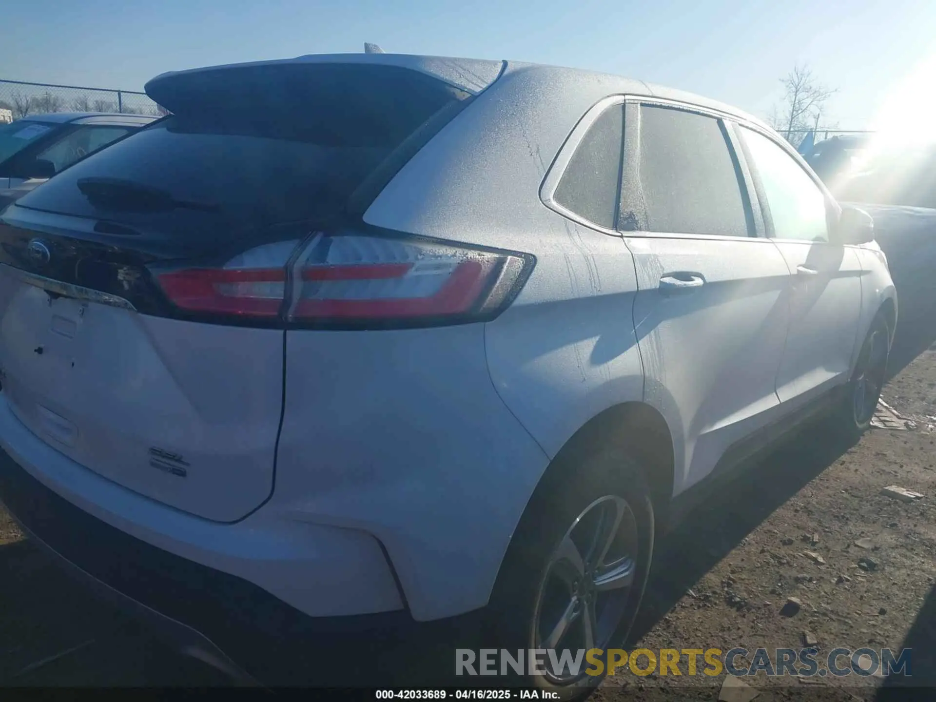 4 Photograph of a damaged car 2FMPK4J9XKBB27140 FORD EDGE 2019