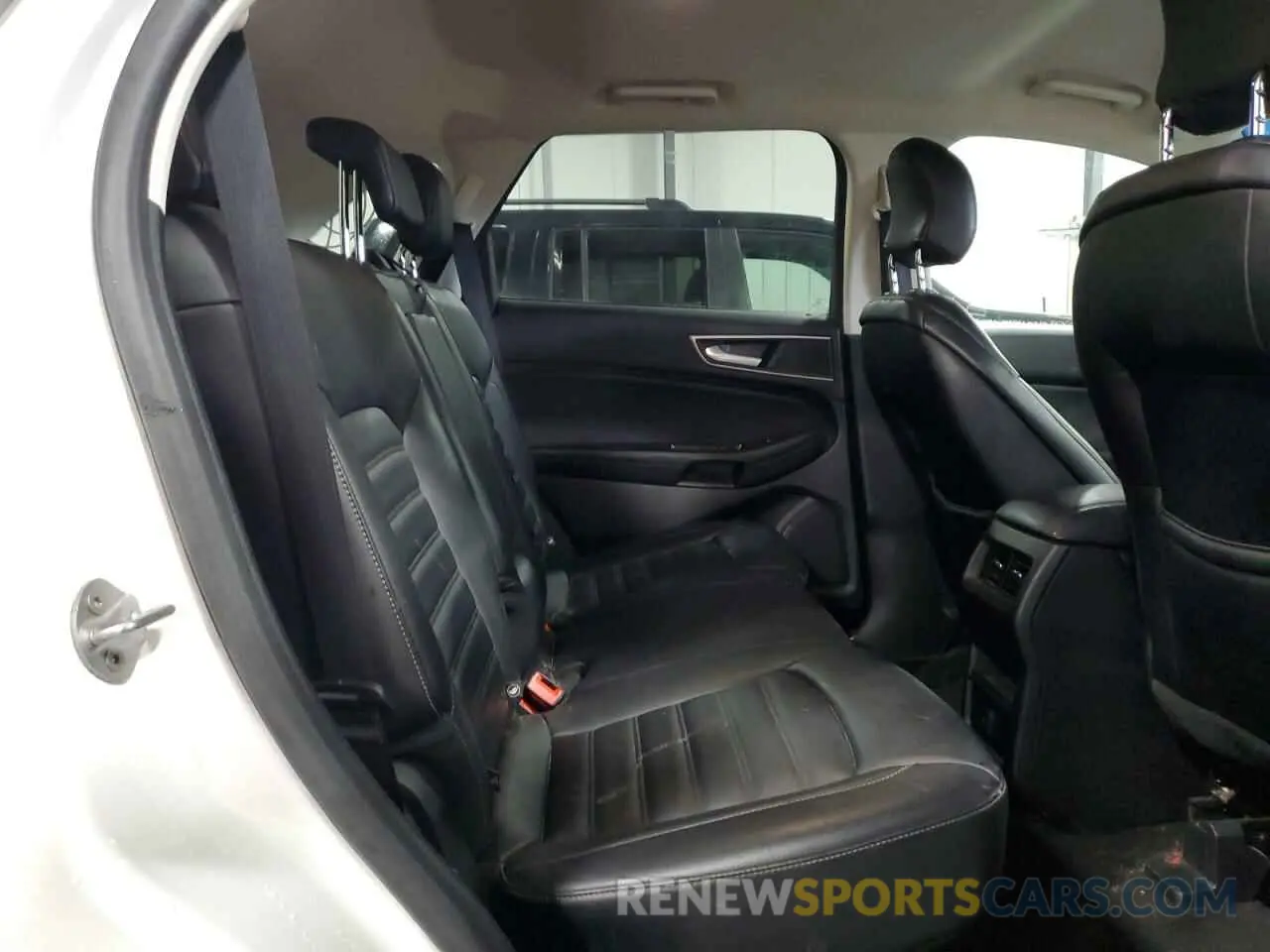 11 Photograph of a damaged car 2FMPK4J9XKBB61630 FORD EDGE 2019