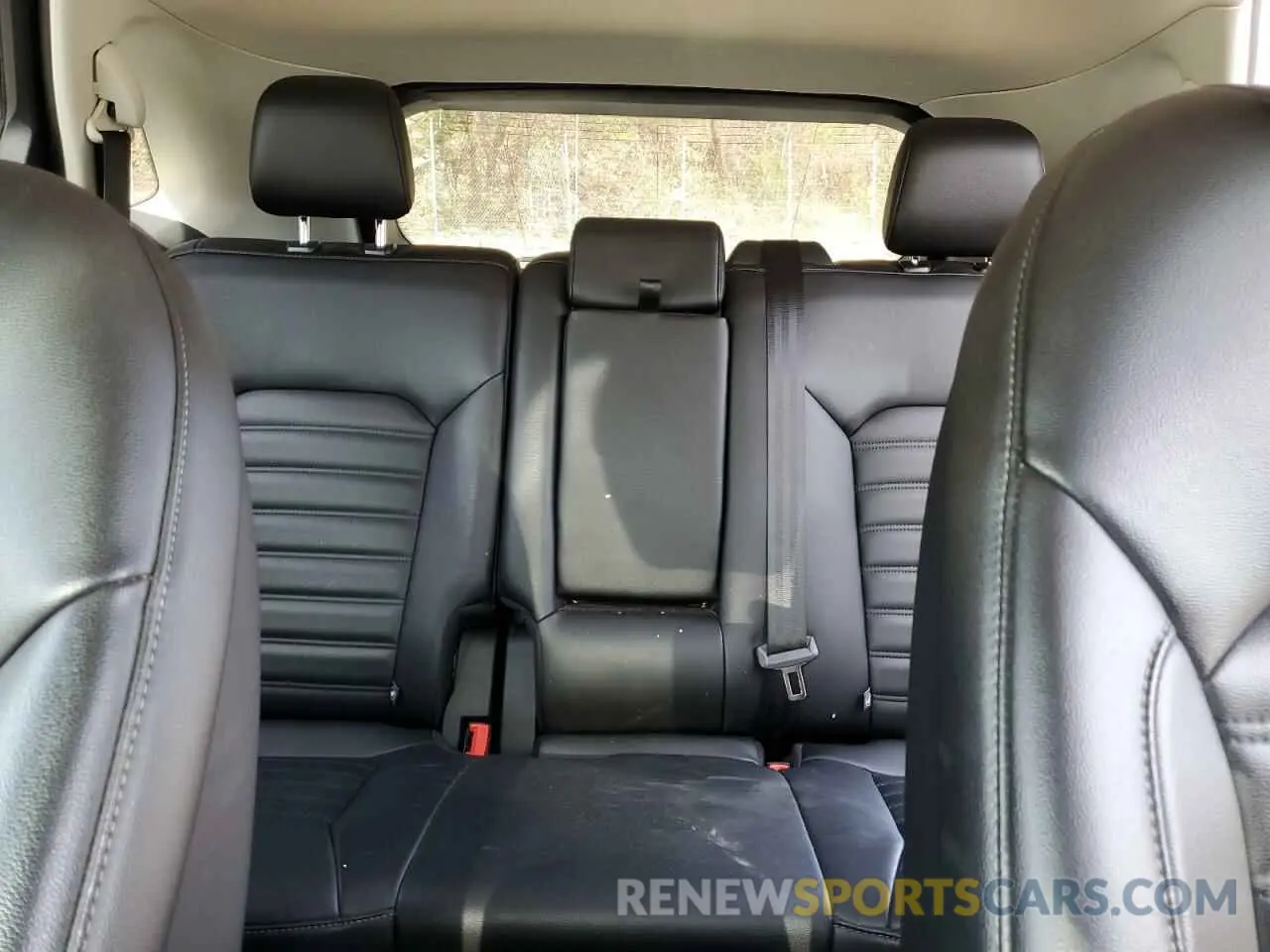10 Photograph of a damaged car 2FMPK4J9XKBB78766 FORD EDGE 2019
