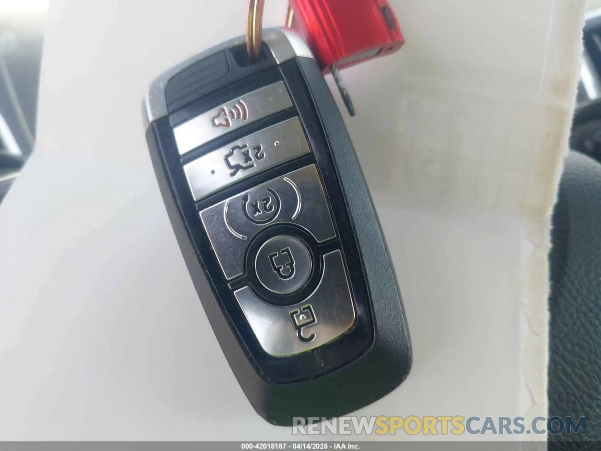 11 Photograph of a damaged car 2FMPK4K90KBB34533 FORD EDGE 2019