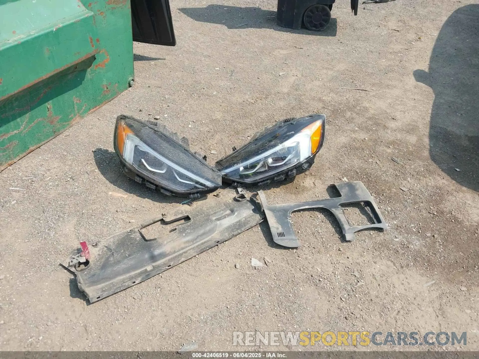 12 Photograph of a damaged car 2FMPK4K92KBB03901 FORD EDGE 2019