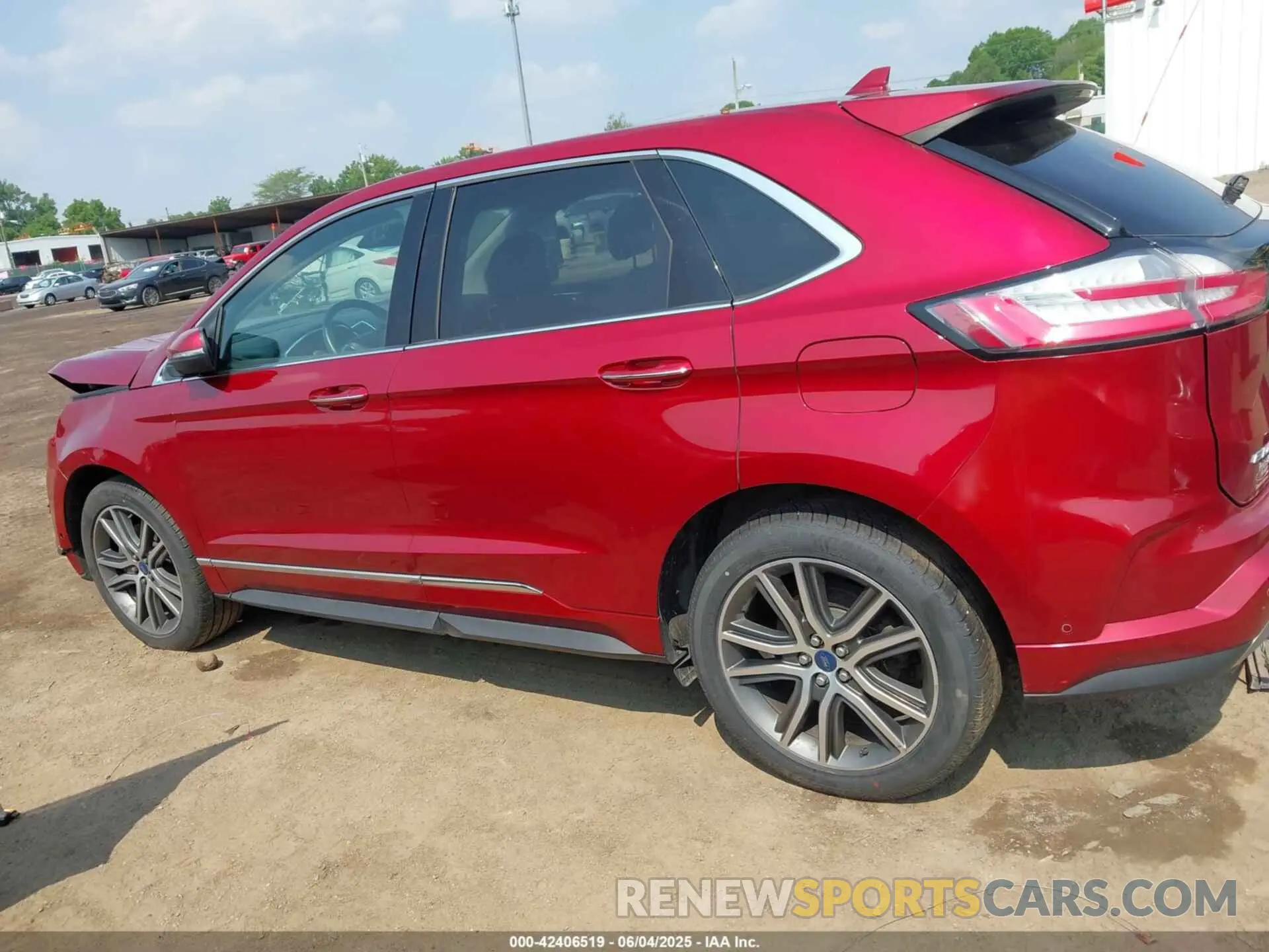 15 Photograph of a damaged car 2FMPK4K92KBB03901 FORD EDGE 2019