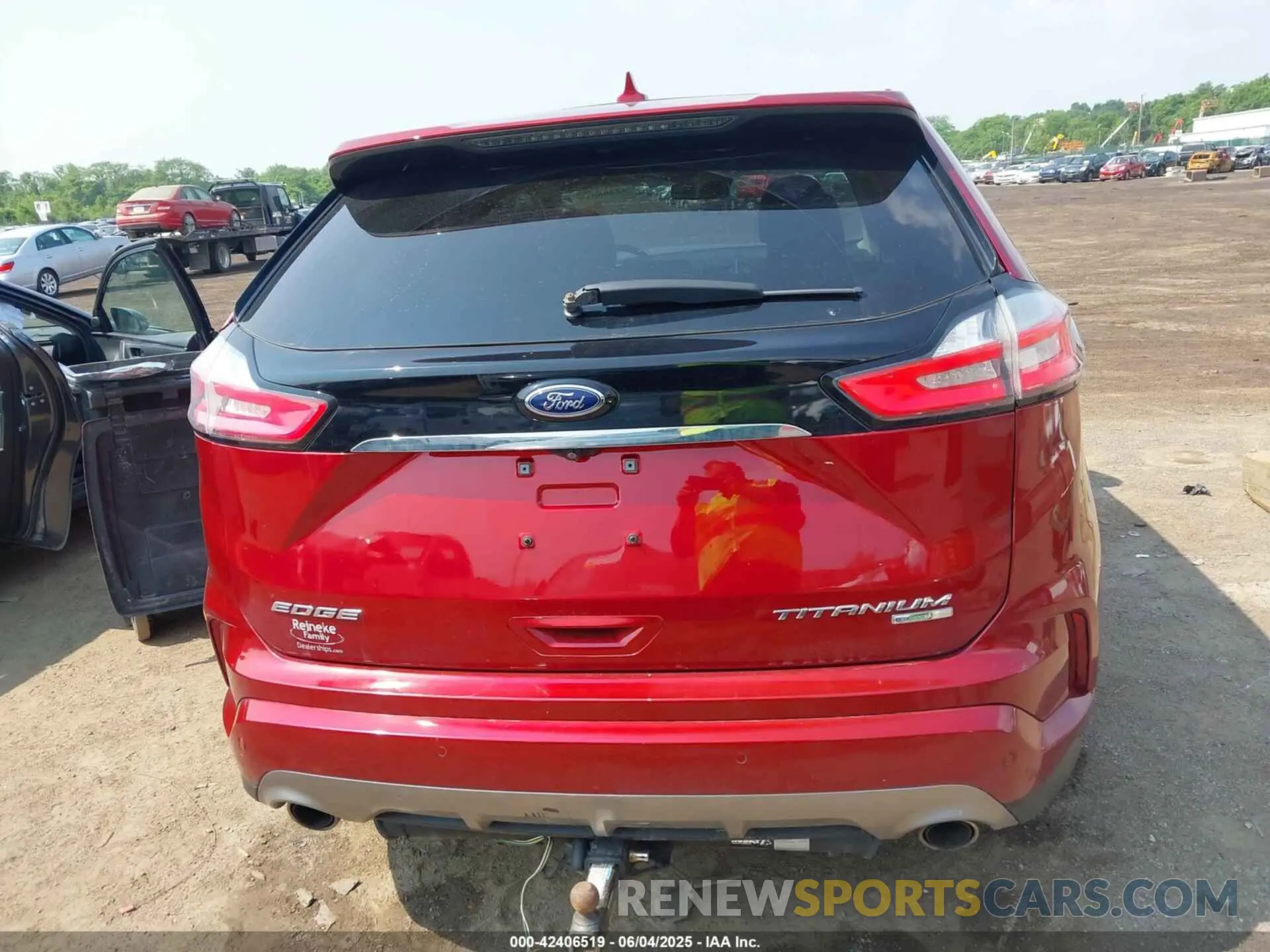 17 Photograph of a damaged car 2FMPK4K92KBB03901 FORD EDGE 2019
