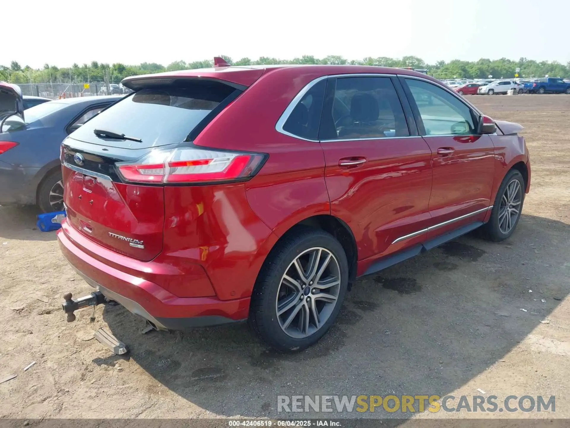 4 Photograph of a damaged car 2FMPK4K92KBB03901 FORD EDGE 2019
