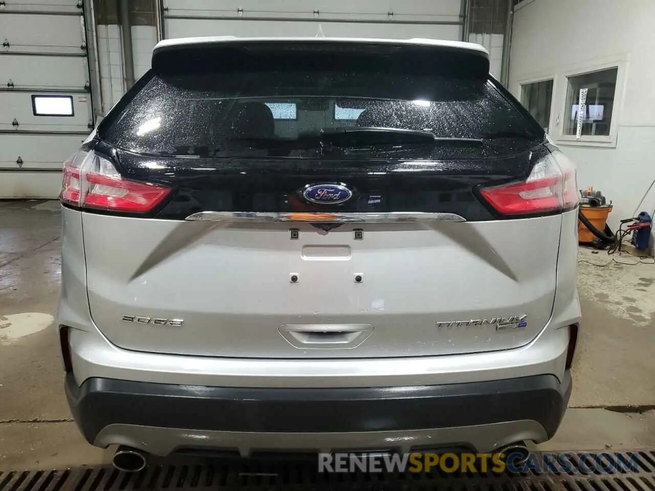 6 Photograph of a damaged car 2FMPK4K92KBC17736 FORD EDGE 2019