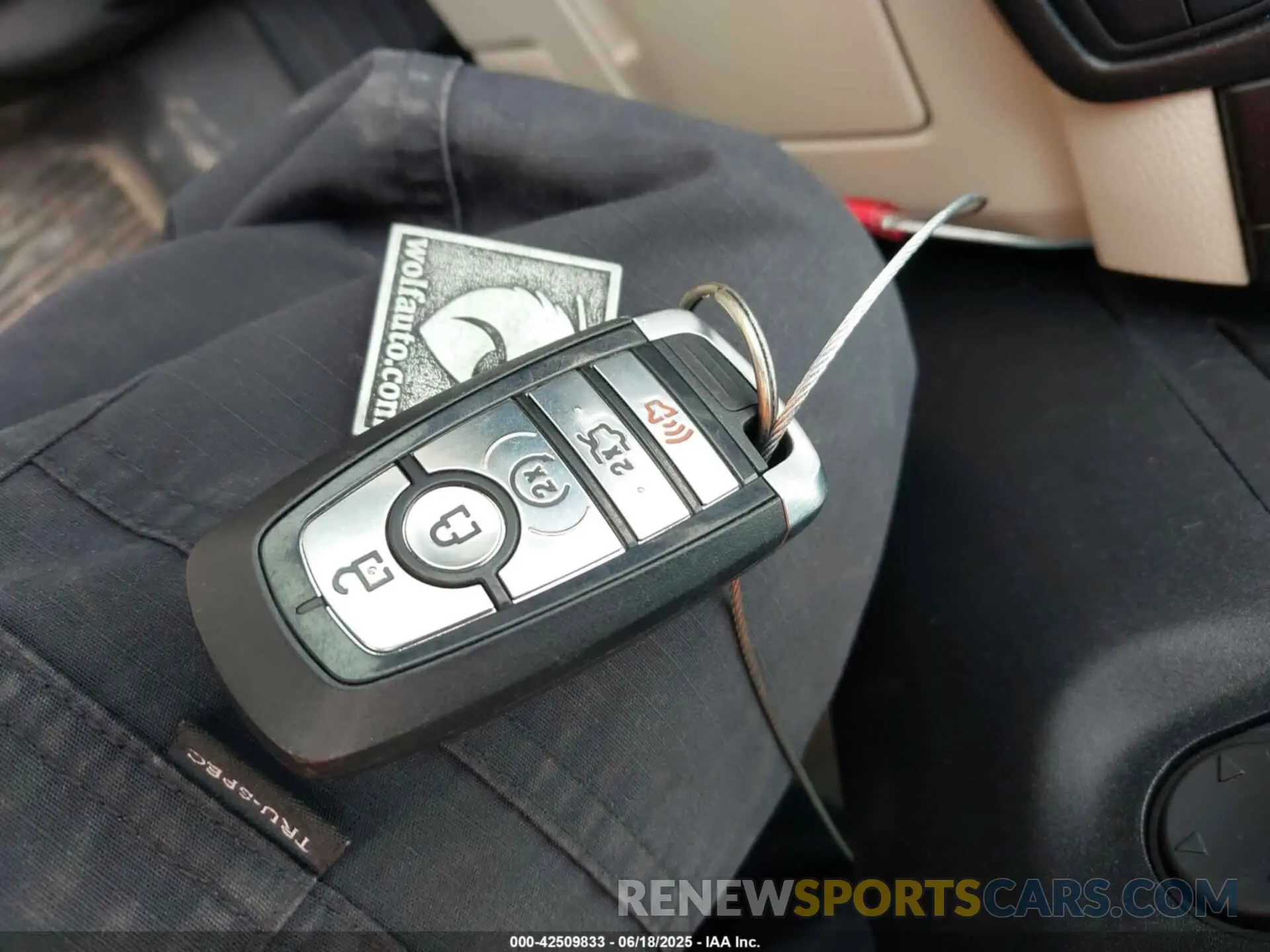 11 Photograph of a damaged car 2FMPK4K93KBB13188 FORD EDGE 2019