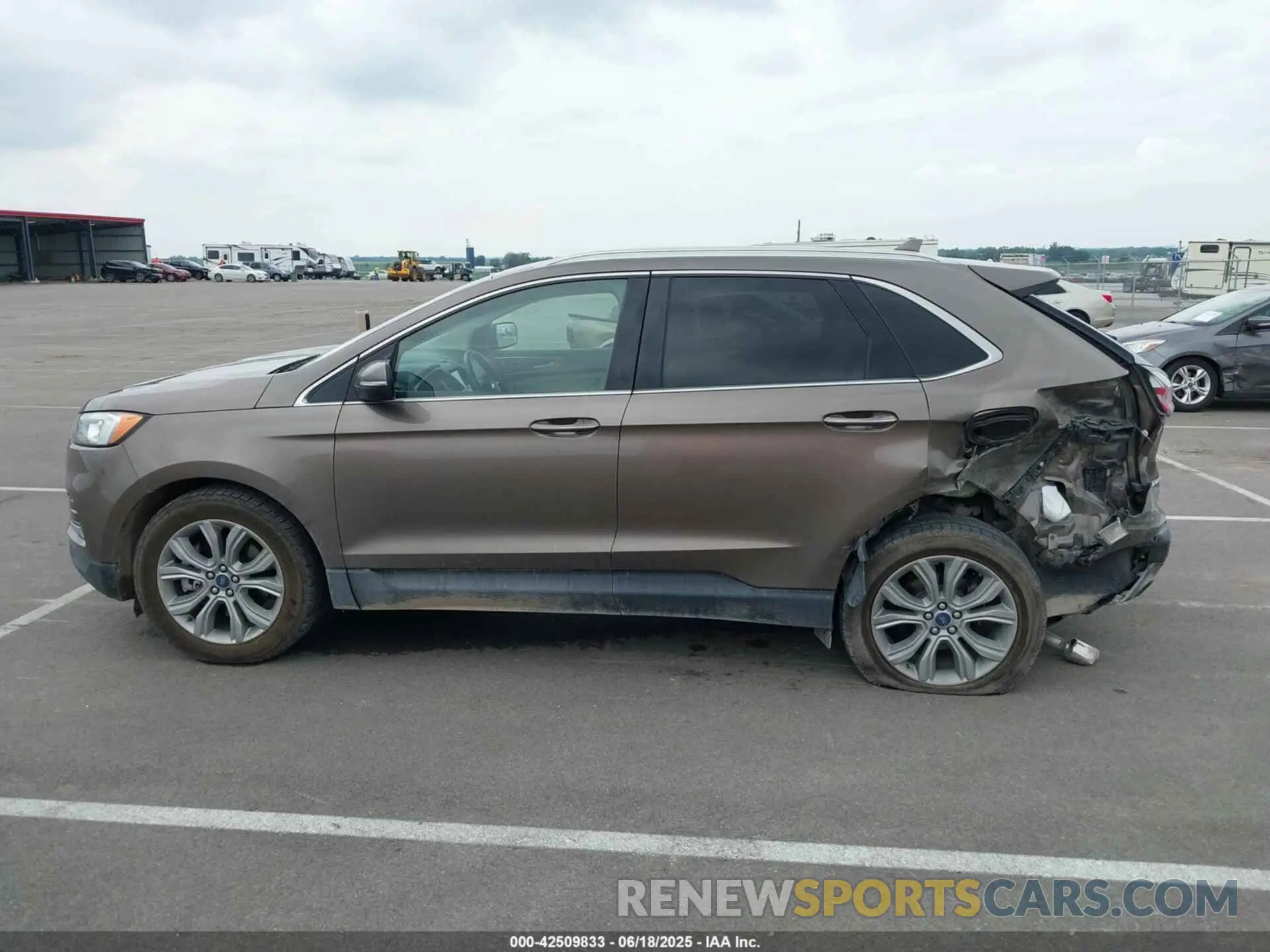 15 Photograph of a damaged car 2FMPK4K93KBB13188 FORD EDGE 2019