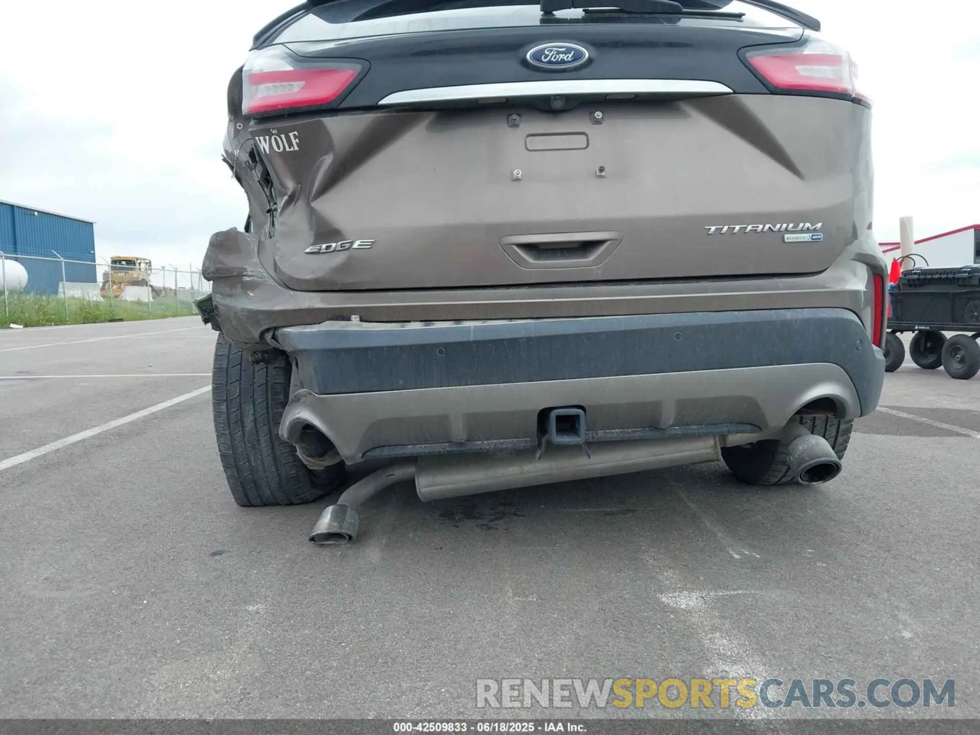 18 Photograph of a damaged car 2FMPK4K93KBB13188 FORD EDGE 2019