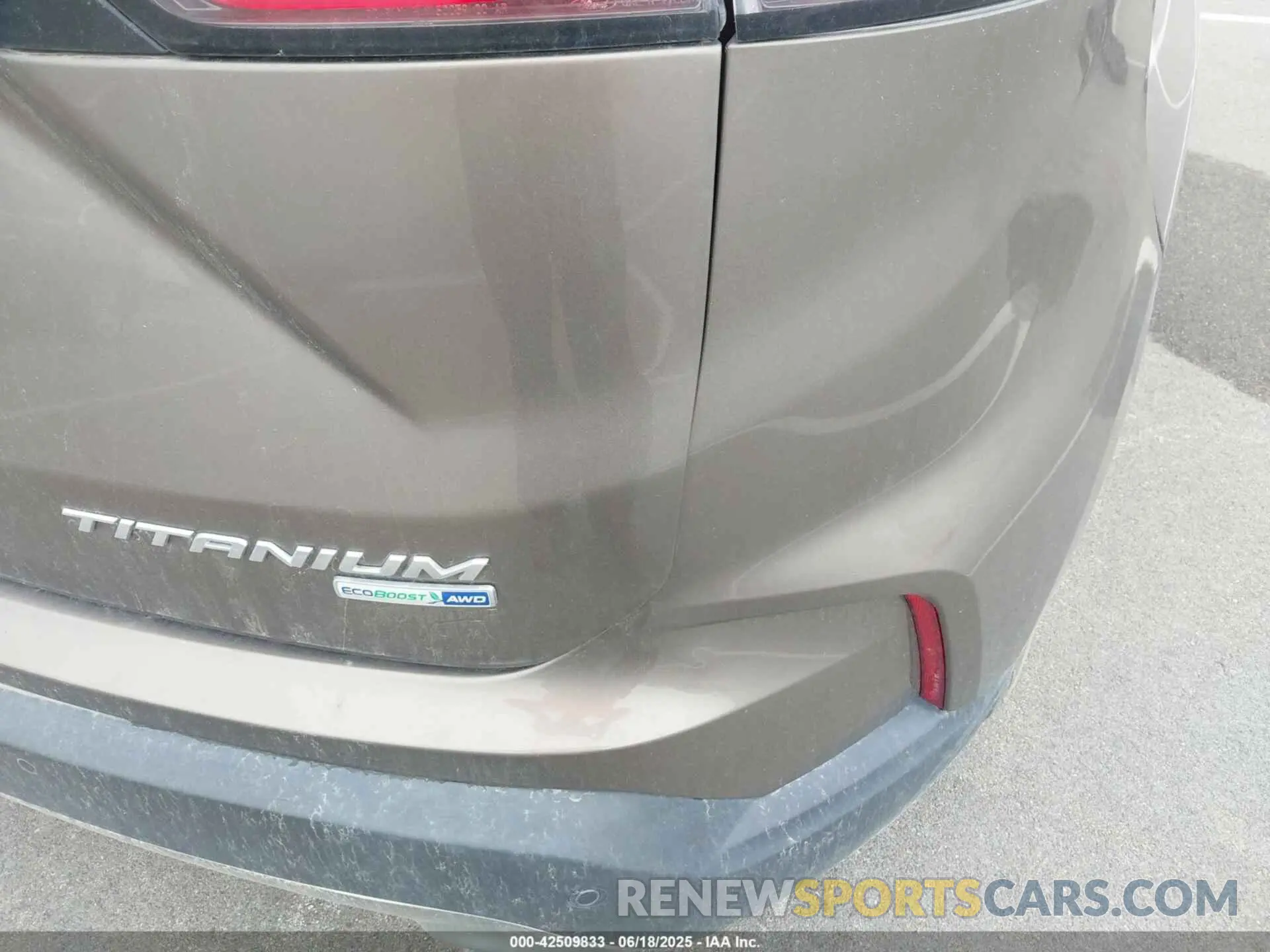 19 Photograph of a damaged car 2FMPK4K93KBB13188 FORD EDGE 2019