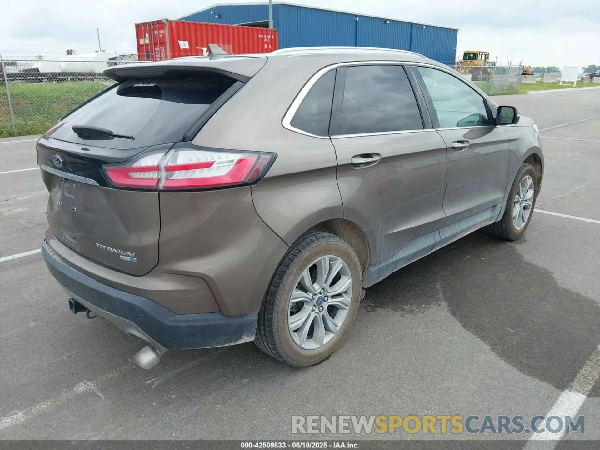4 Photograph of a damaged car 2FMPK4K93KBB13188 FORD EDGE 2019