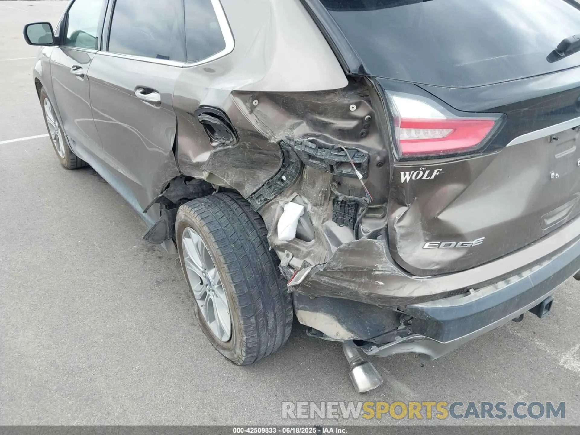 6 Photograph of a damaged car 2FMPK4K93KBB13188 FORD EDGE 2019