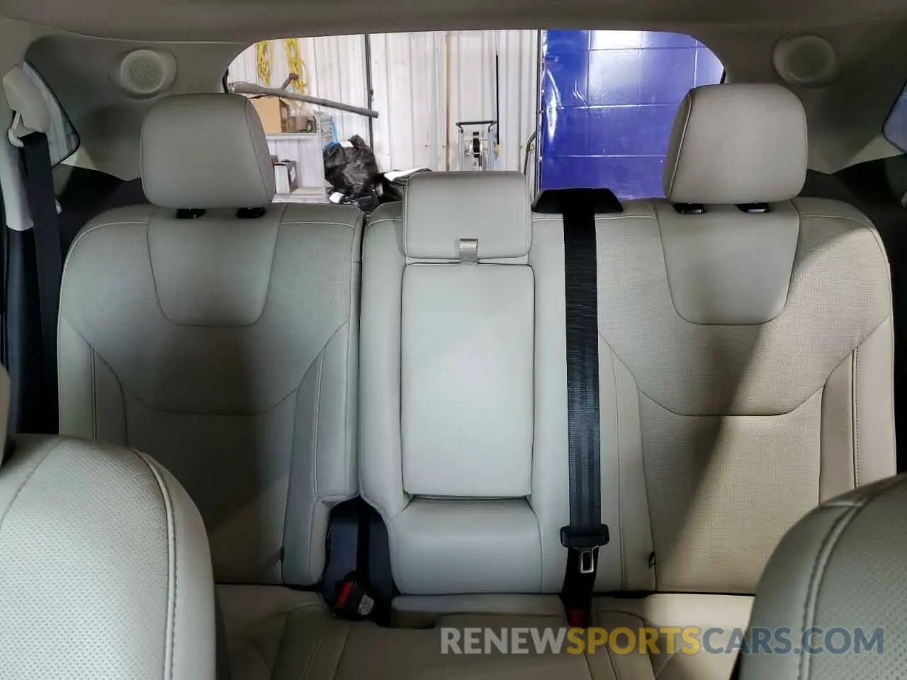 10 Photograph of a damaged car 2FMPK4K93KBB22585 FORD EDGE 2019