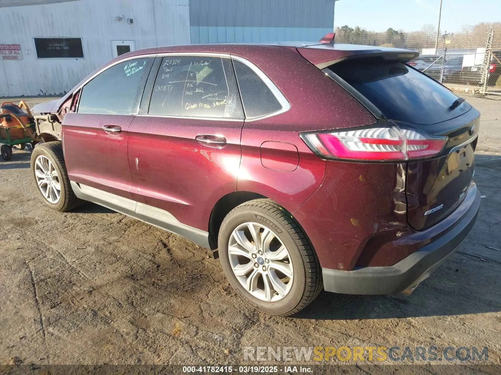 3 Photograph of a damaged car 2FMPK4K94KBB35619 FORD EDGE 2019