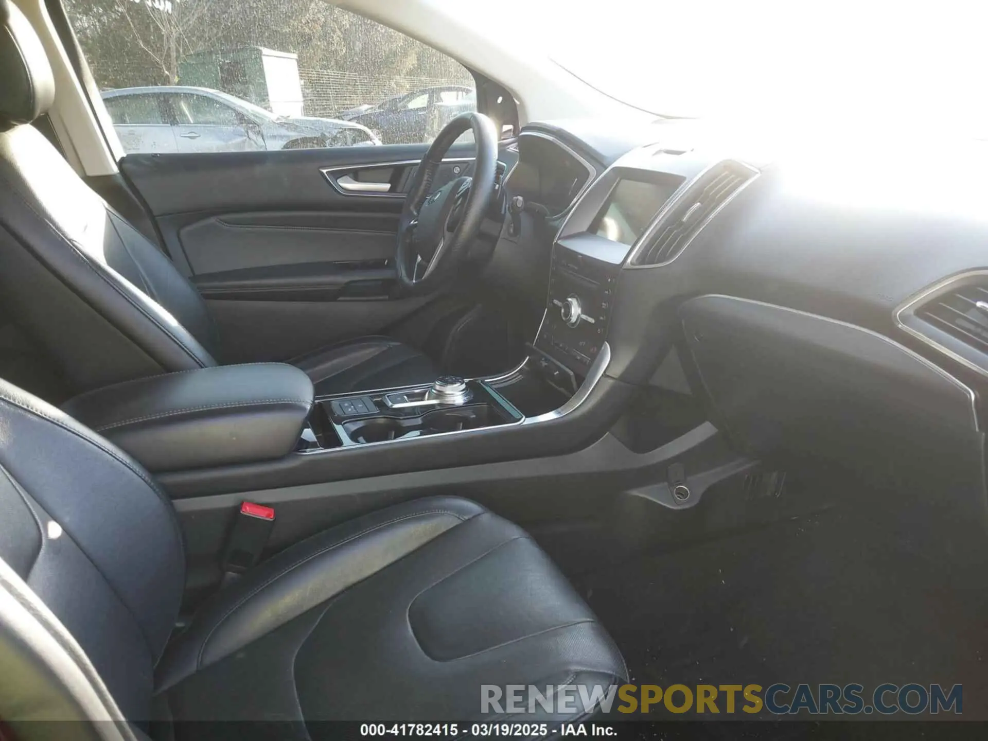 5 Photograph of a damaged car 2FMPK4K94KBB35619 FORD EDGE 2019