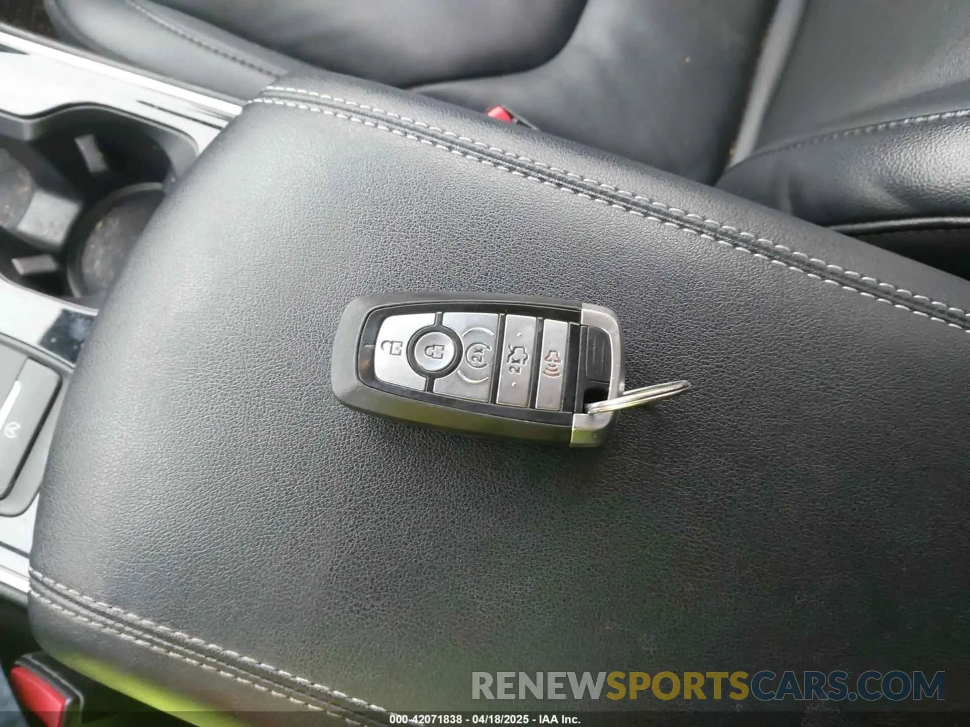 11 Photograph of a damaged car 2FMPK4K94KBB63095 FORD EDGE 2019