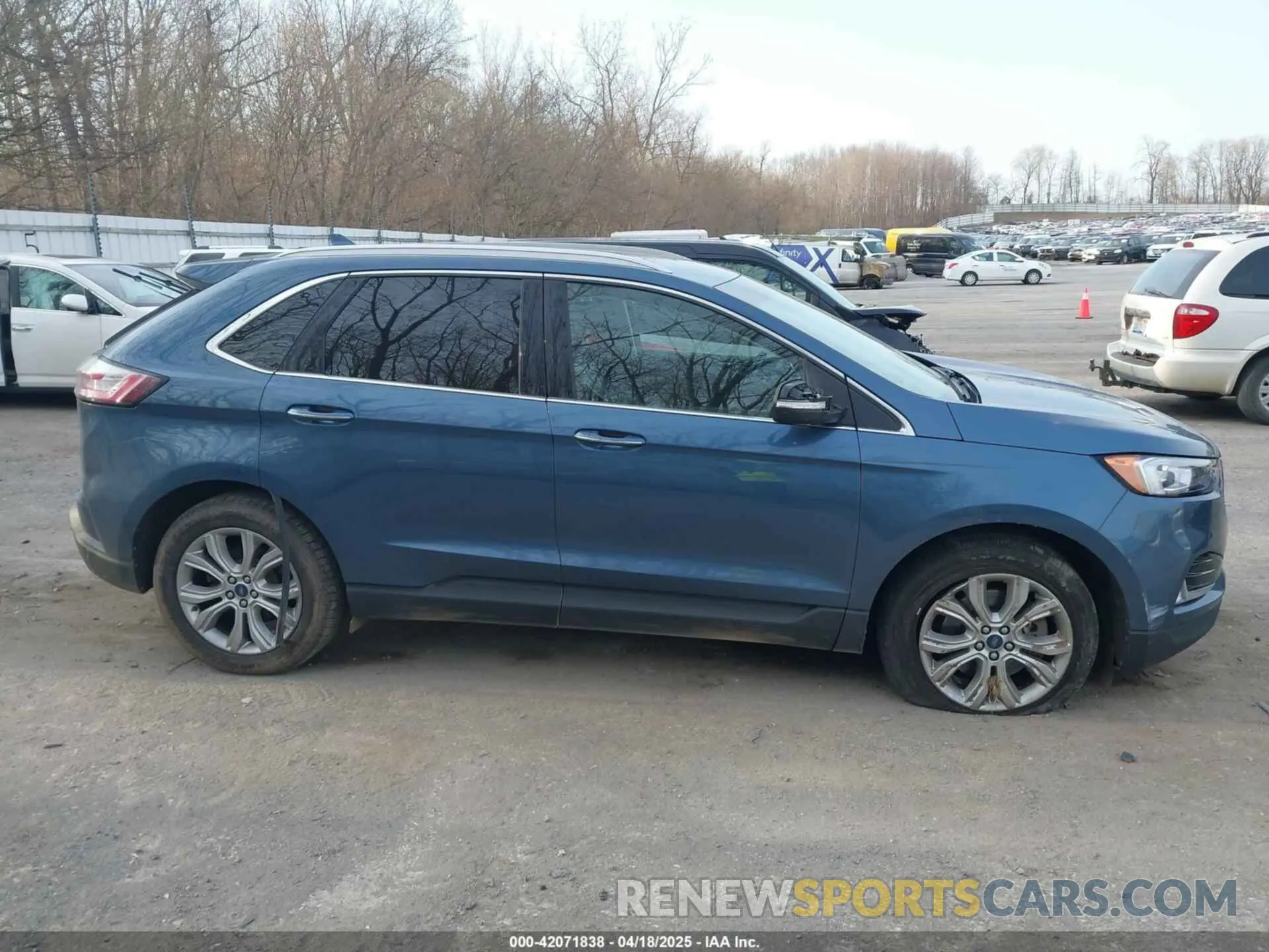 13 Photograph of a damaged car 2FMPK4K94KBB63095 FORD EDGE 2019