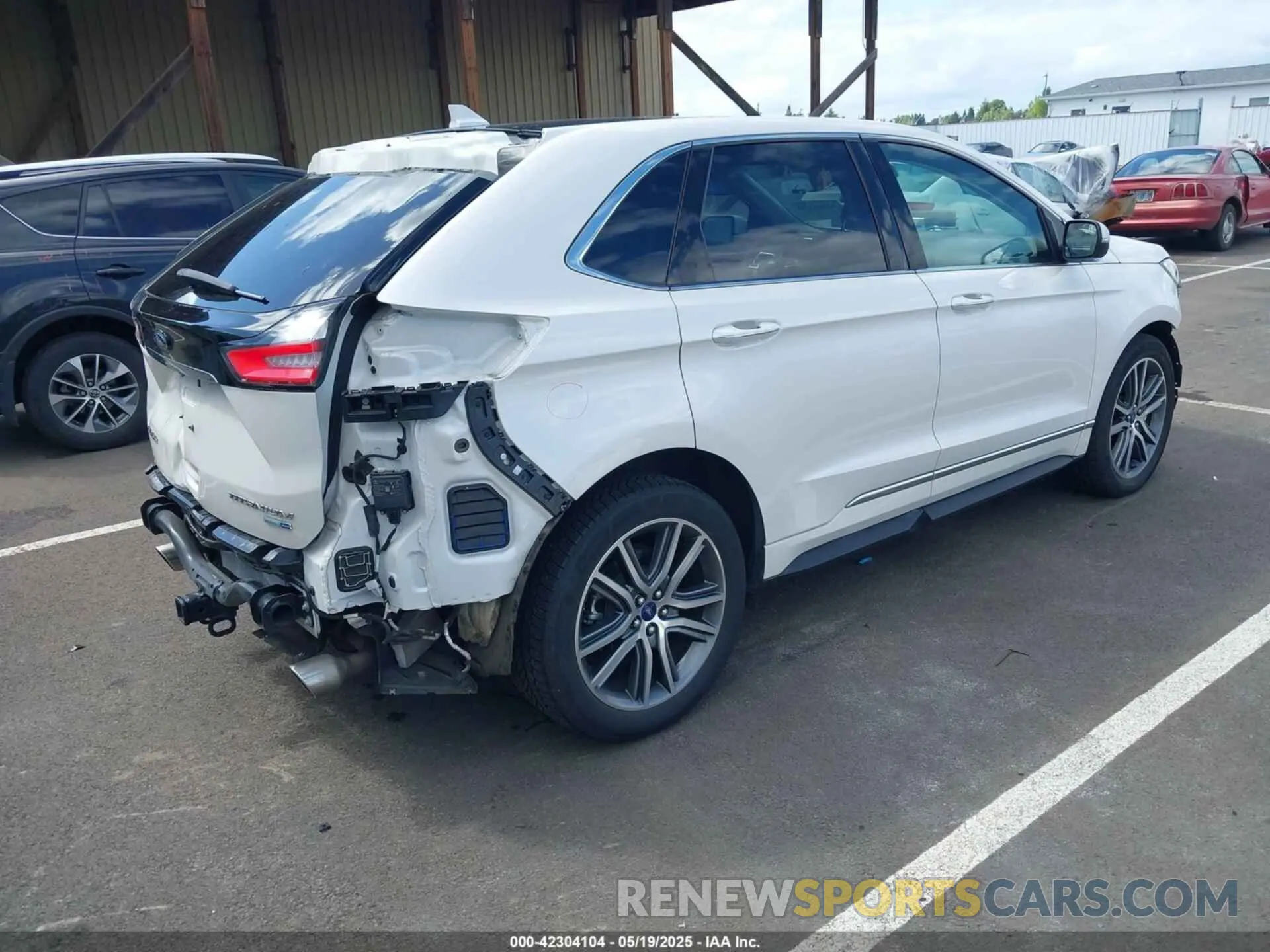 4 Photograph of a damaged car 2FMPK4K94KBC37017 FORD EDGE 2019