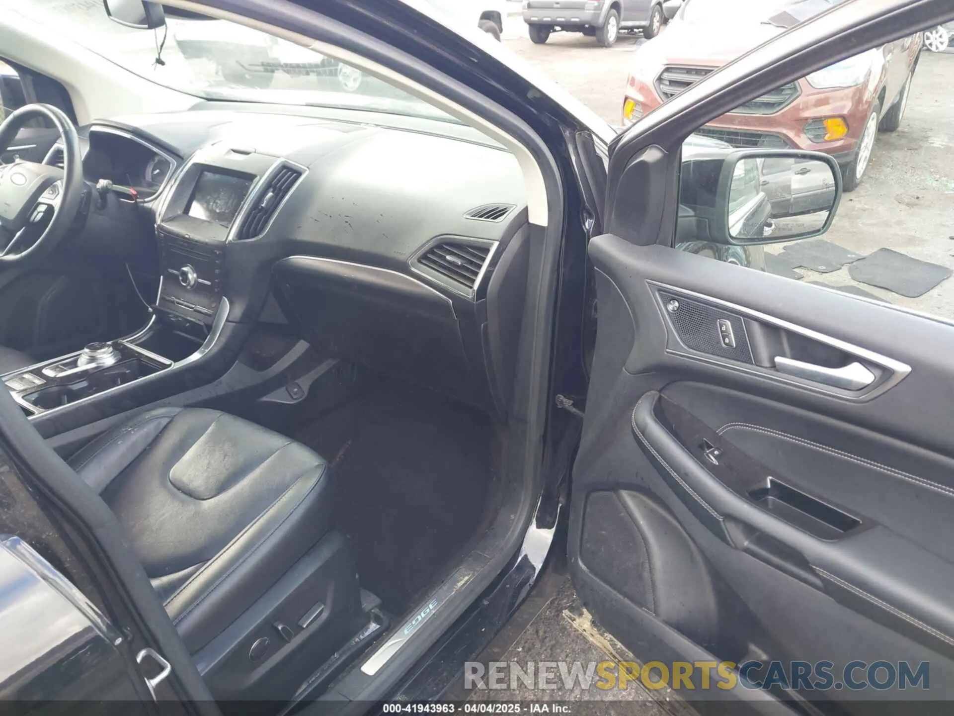 5 Photograph of a damaged car 2FMPK4K94KBC39933 FORD EDGE 2019