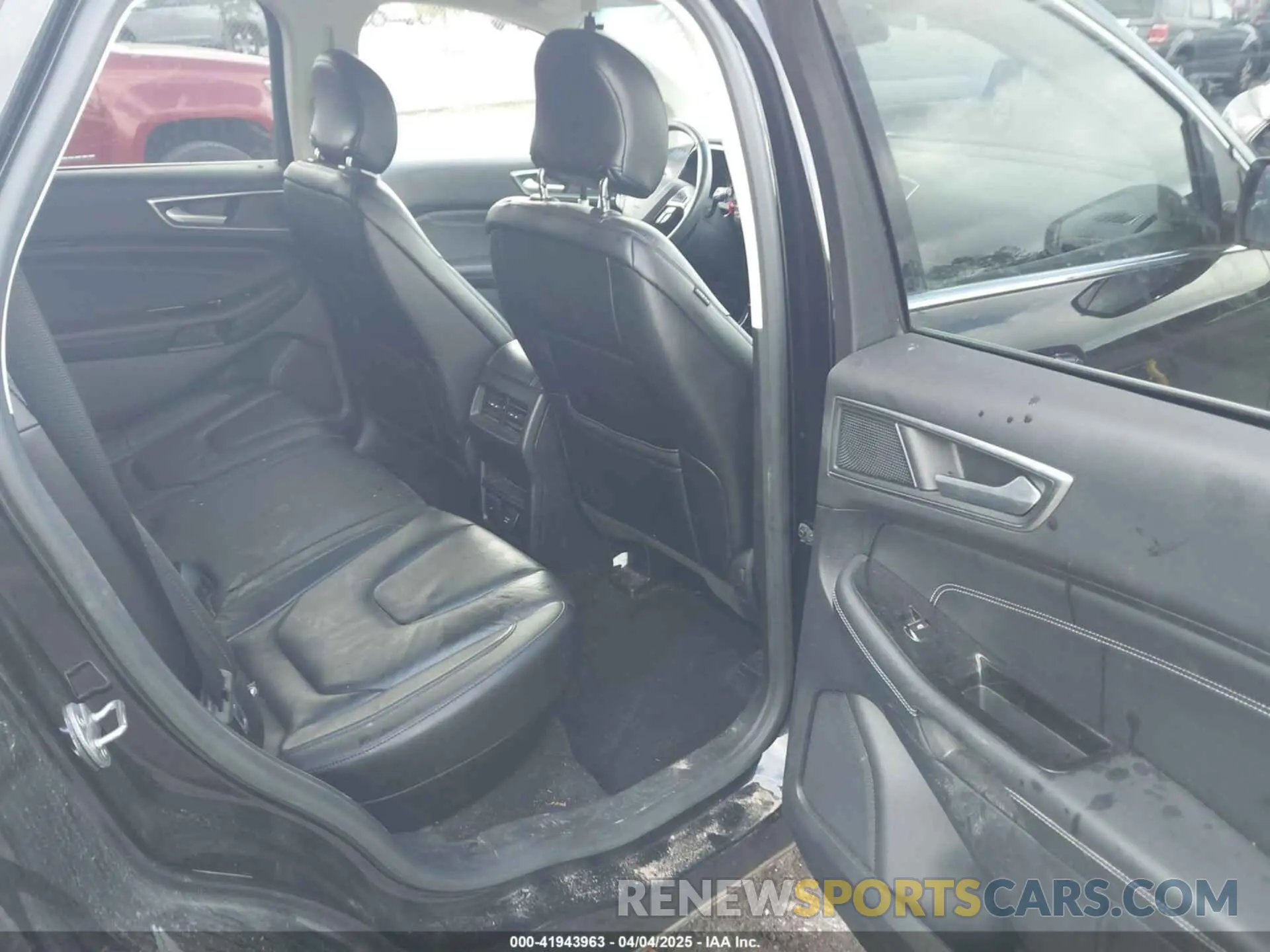 8 Photograph of a damaged car 2FMPK4K94KBC39933 FORD EDGE 2019