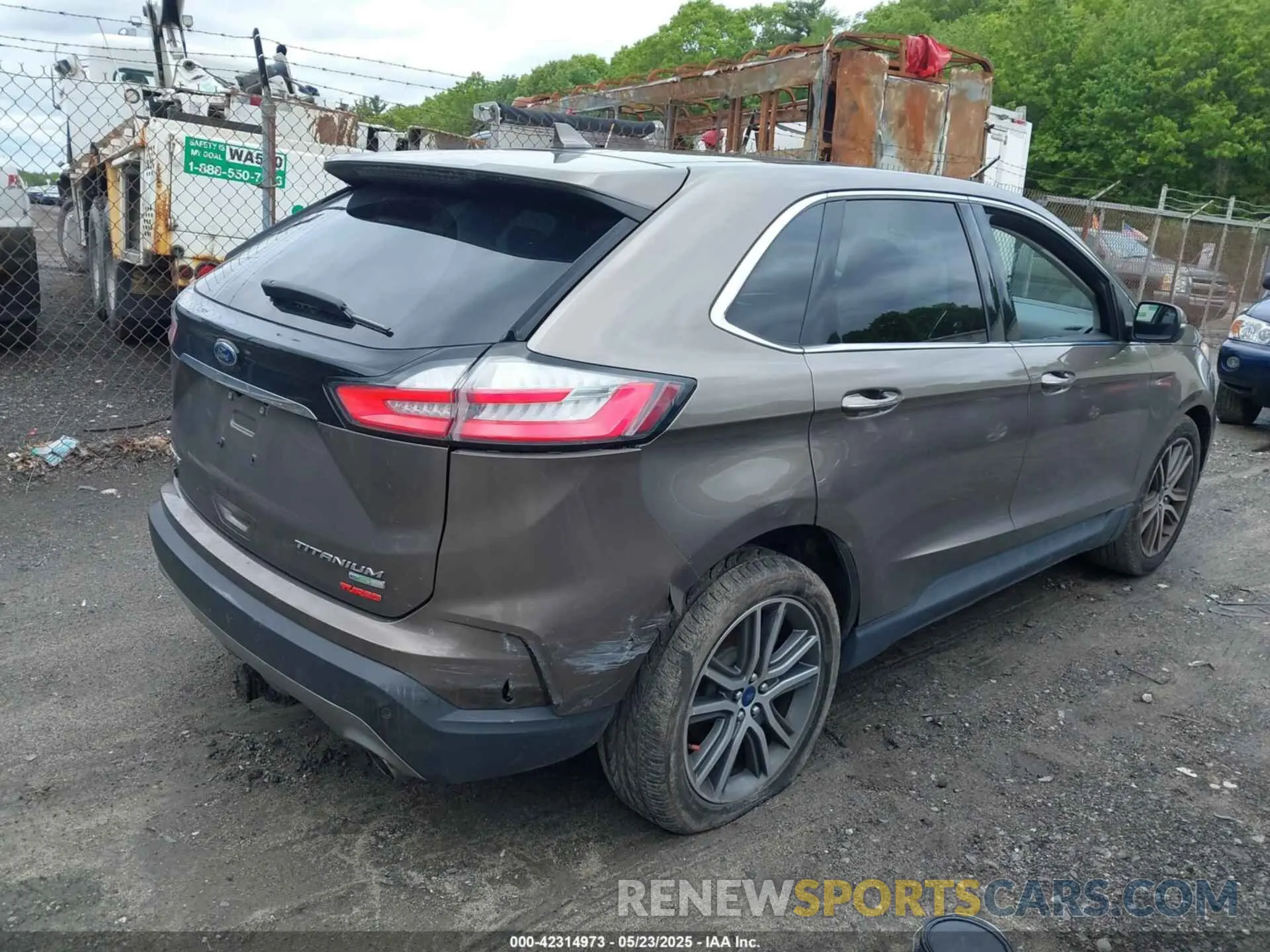 4 Photograph of a damaged car 2FMPK4K97KBB91876 FORD EDGE 2019