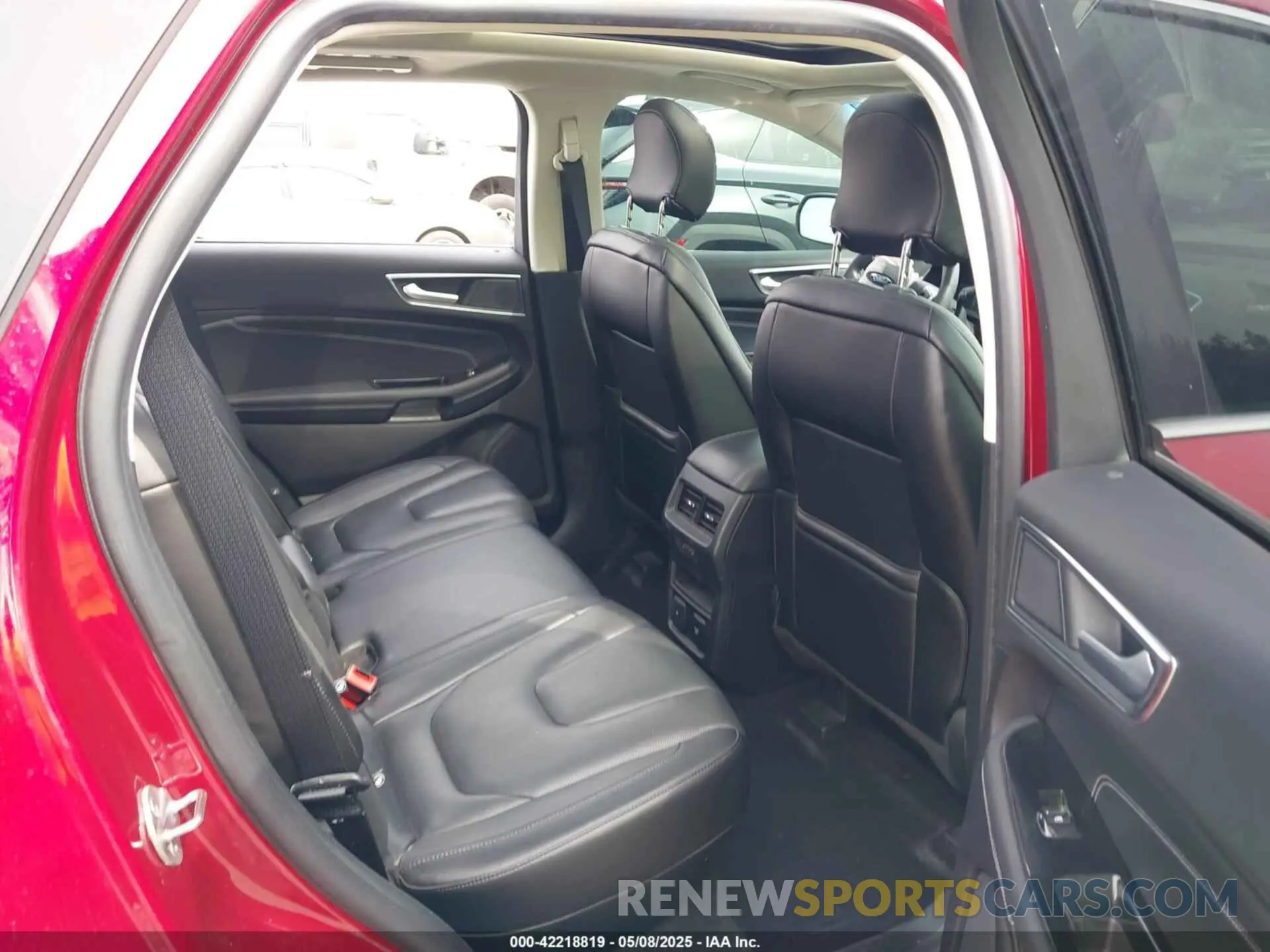8 Photograph of a damaged car 2FMPK4K99KBB47037 FORD EDGE 2019