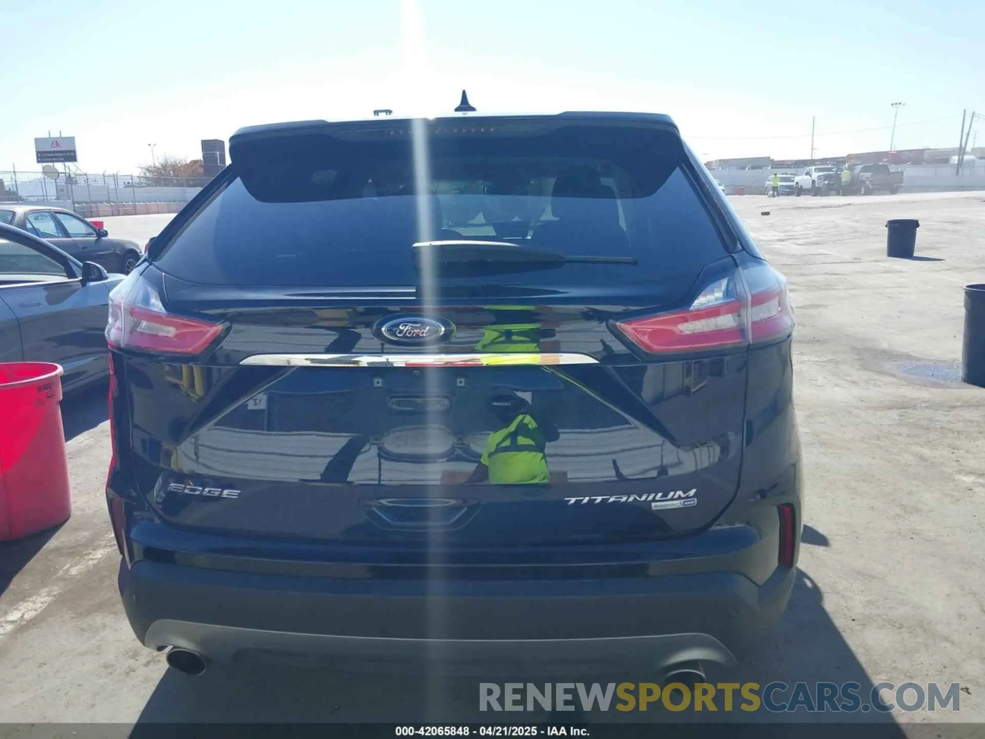 17 Photograph of a damaged car 2FMPK4K99KBB76439 FORD EDGE 2019