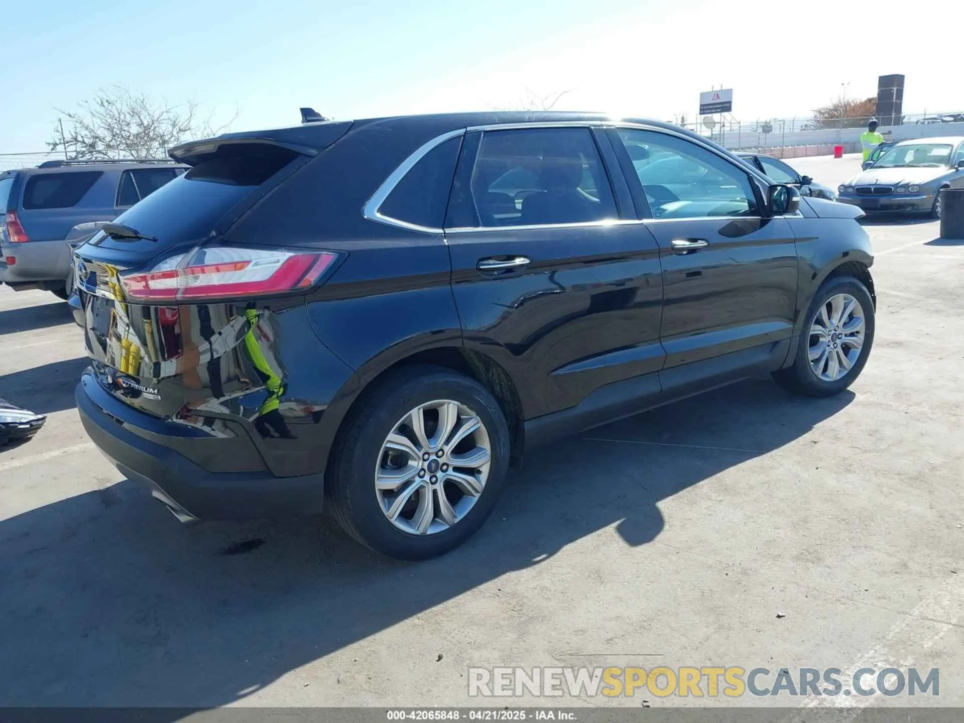 4 Photograph of a damaged car 2FMPK4K99KBB76439 FORD EDGE 2019