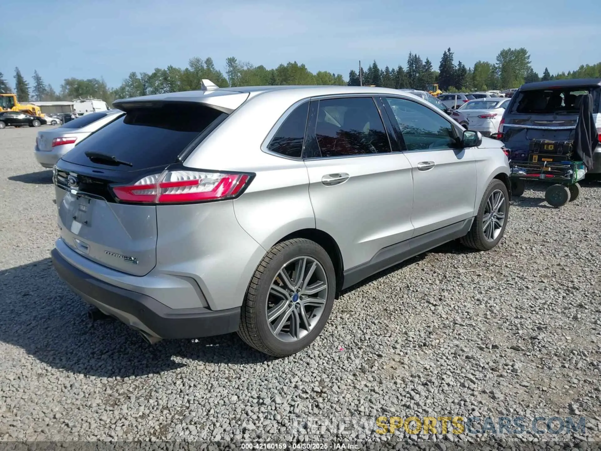 4 Photograph of a damaged car 2FMPK4K9XKBB62078 FORD EDGE 2019