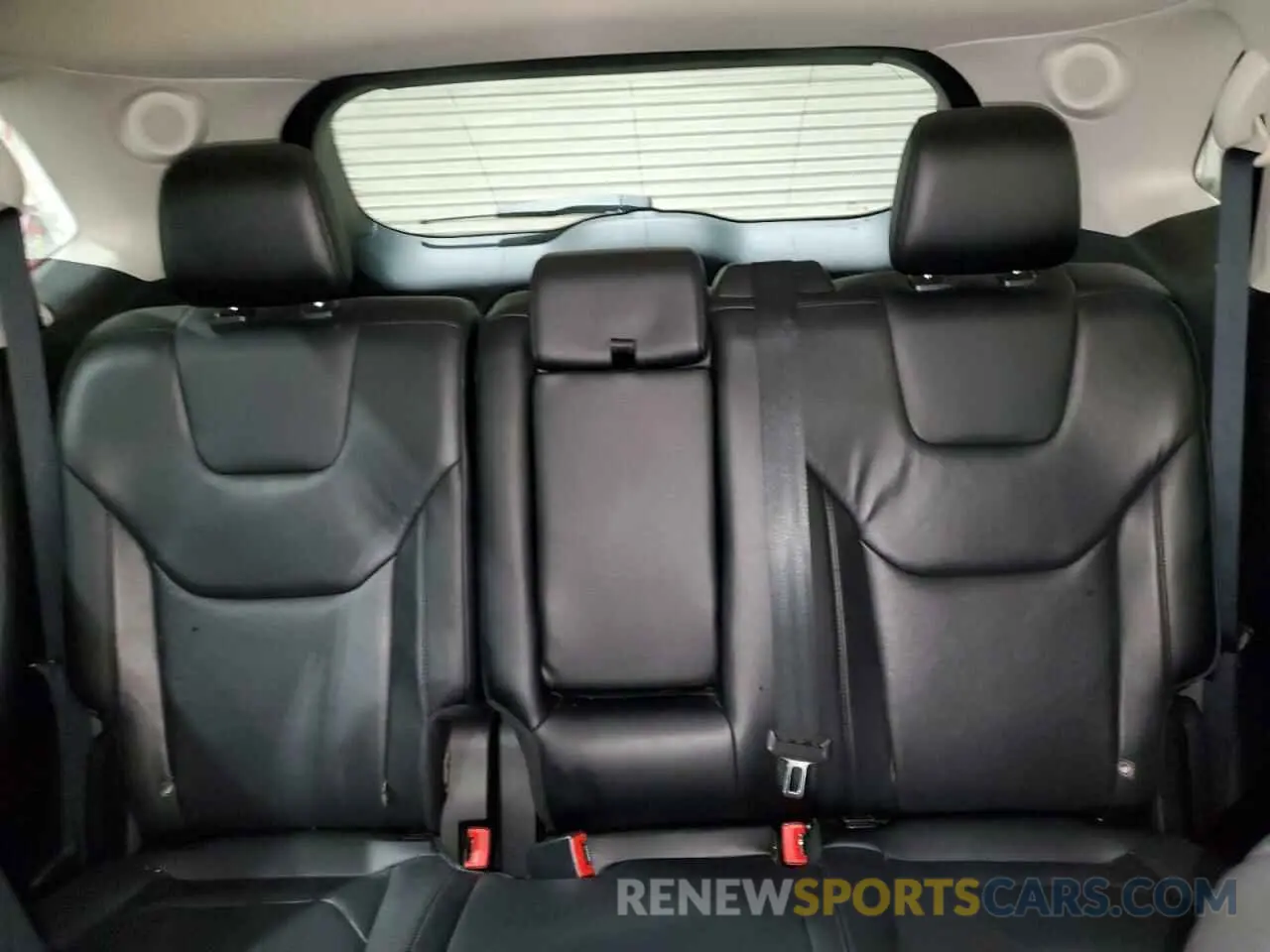 10 Photograph of a damaged car 2FMPK4K9XKBB88826 FORD EDGE 2019