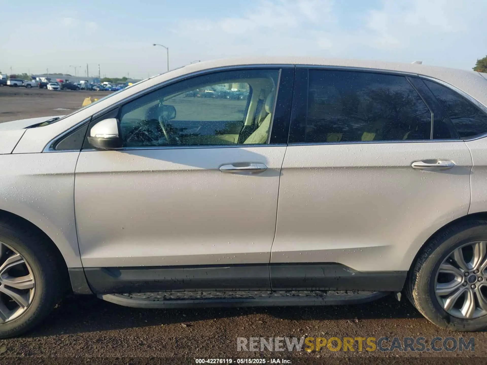 15 Photograph of a damaged car 2FMPK4K9XKBC05821 FORD EDGE 2019