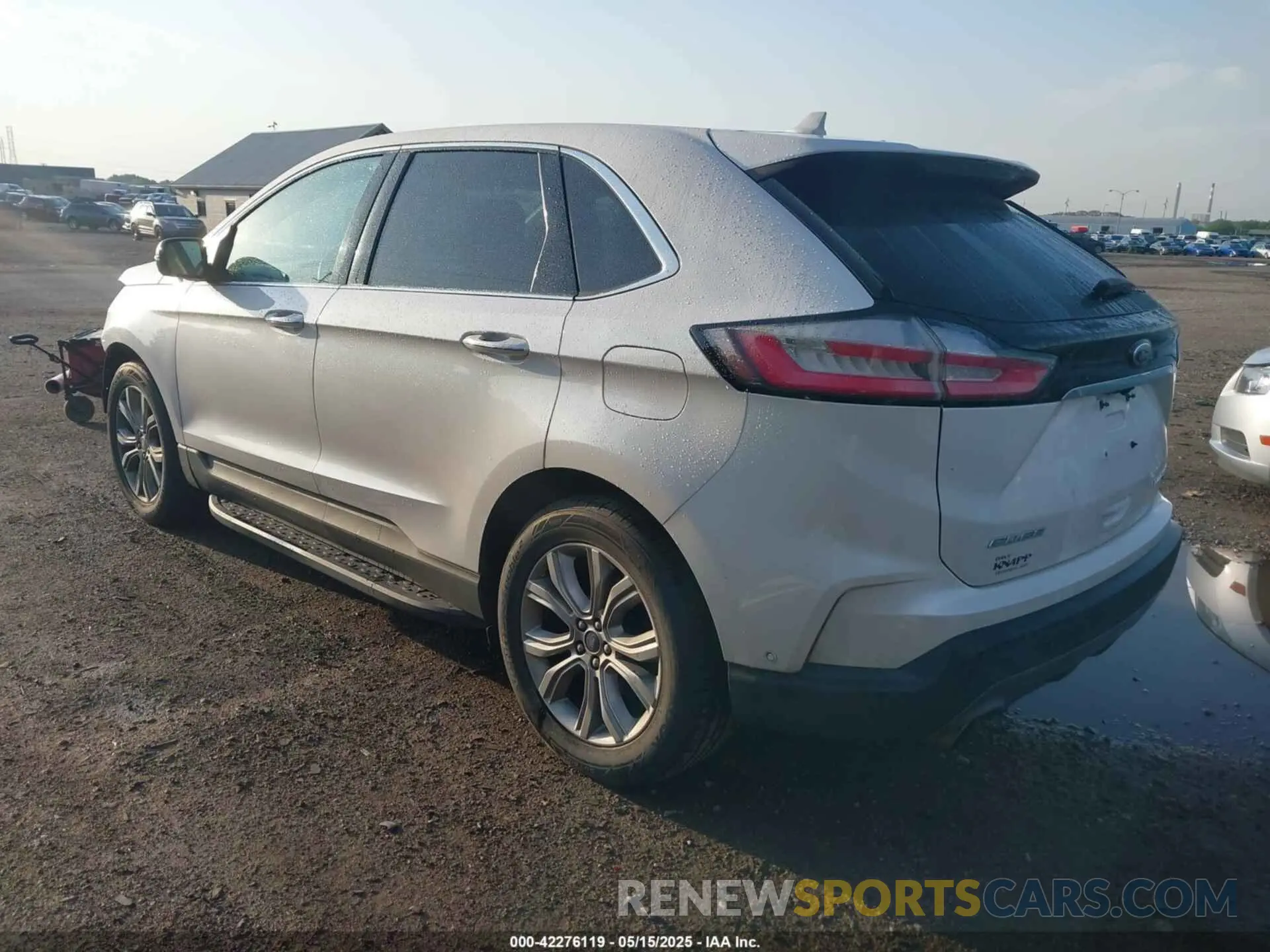 3 Photograph of a damaged car 2FMPK4K9XKBC05821 FORD EDGE 2019