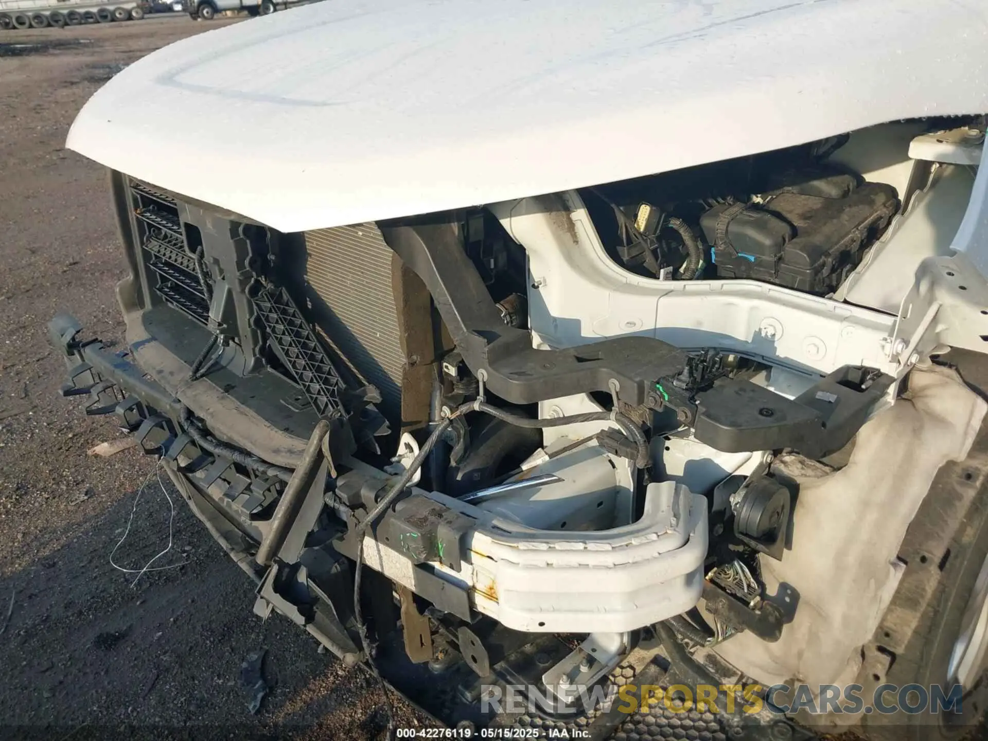 6 Photograph of a damaged car 2FMPK4K9XKBC05821 FORD EDGE 2019