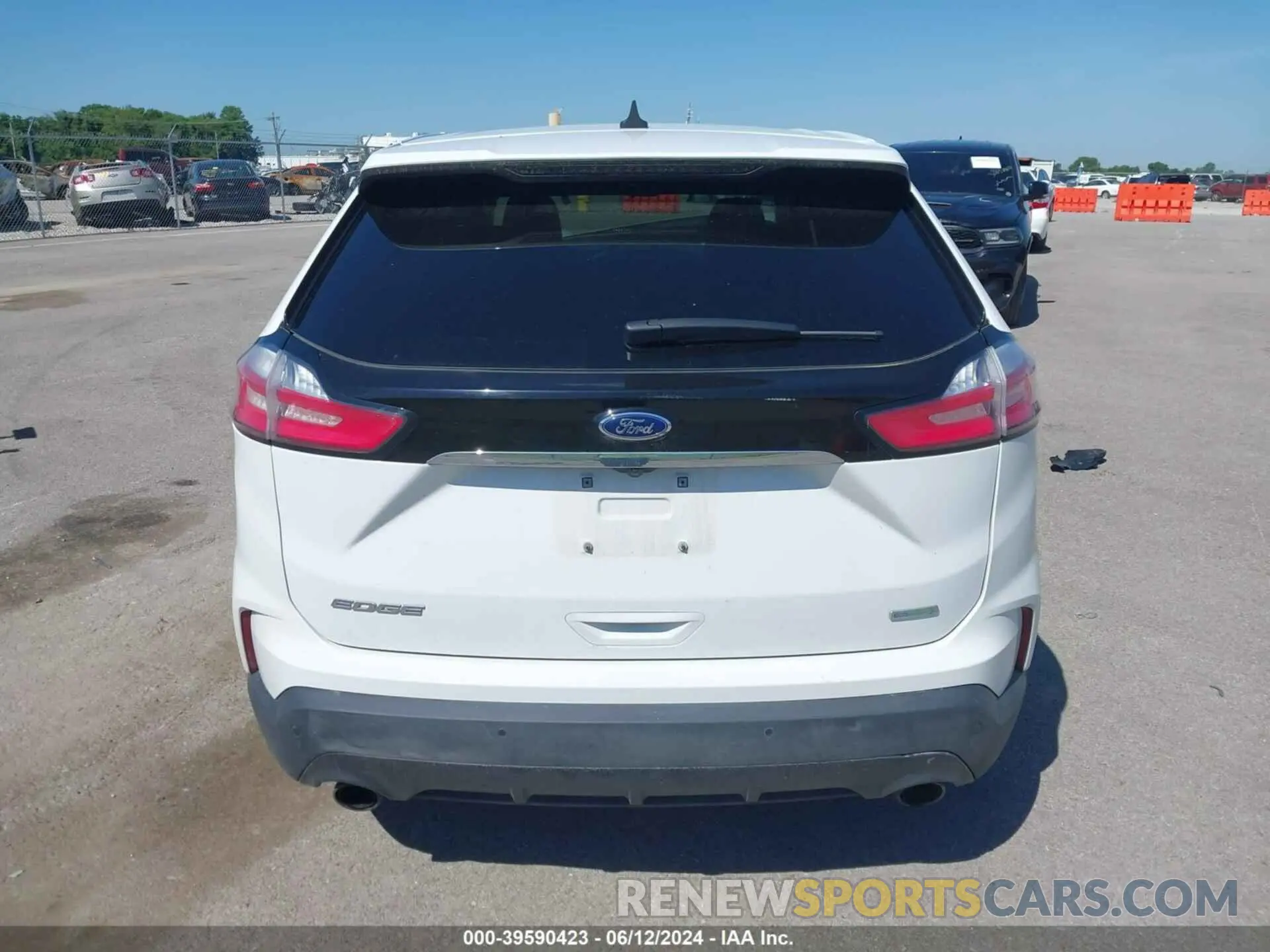 17 Photograph of a damaged car 2FMPK3G92LBB11467 FORD EDGE 2020