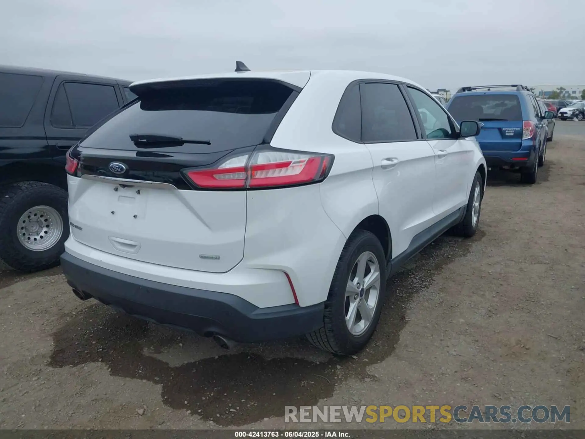 4 Photograph of a damaged car 2FMPK3G92LBB16765 FORD EDGE 2020