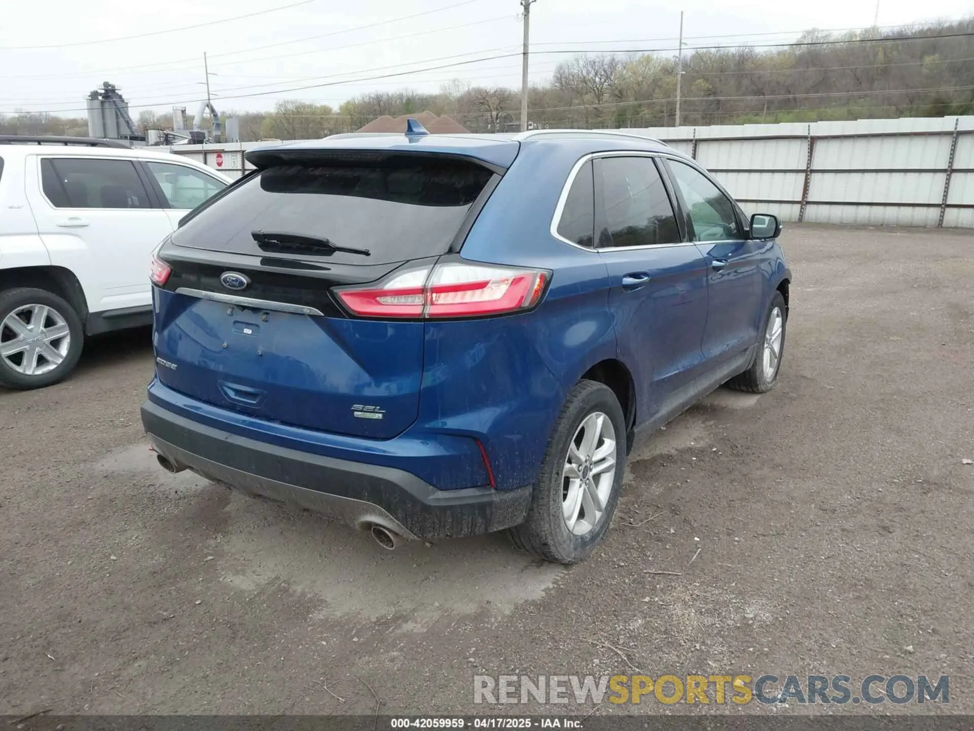 4 Photograph of a damaged car 2FMPK3J92LBA28534 FORD EDGE 2020