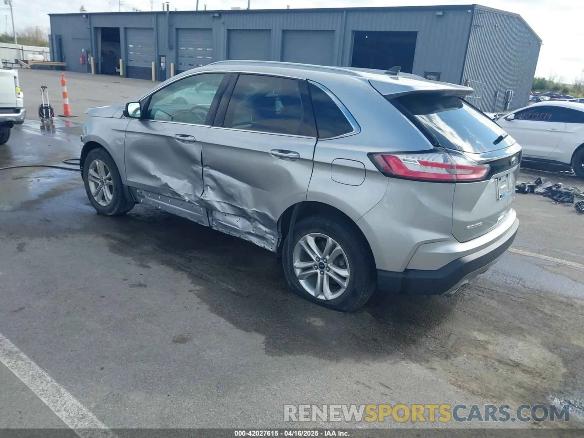 3 Photograph of a damaged car 2FMPK3J94LBB28344 FORD EDGE 2020
