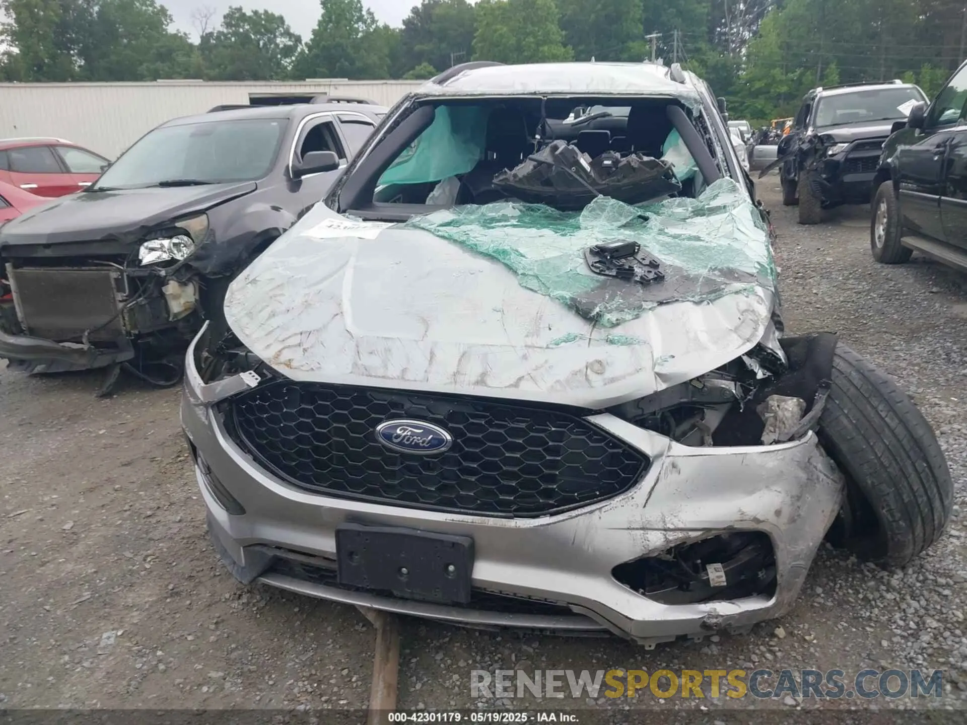 11 Photograph of a damaged car 2FMPK3J94LBB42230 FORD EDGE 2020